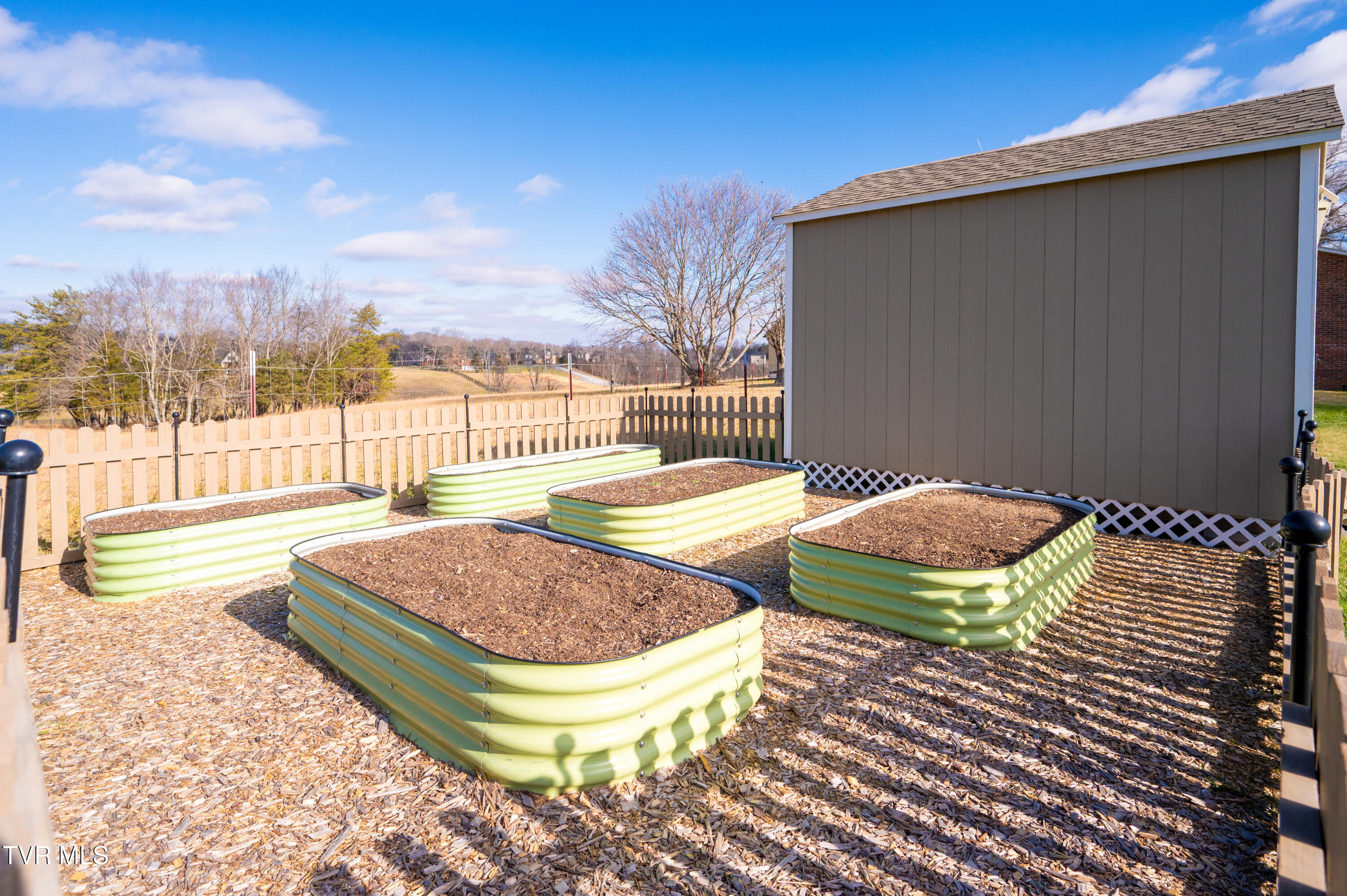 Greeneville, Tennessee, 37745, United States, 4 Bedrooms Bedrooms, ,3 BathroomsBathrooms,Residential,For Sale,2005652