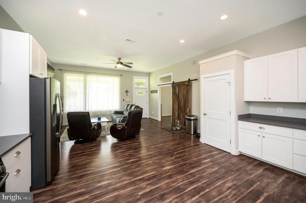 Linden, Virginia, 22642, United States, 5 Bedrooms Bedrooms, ,4 BathroomsBathrooms,Residential,For Sale,2037897