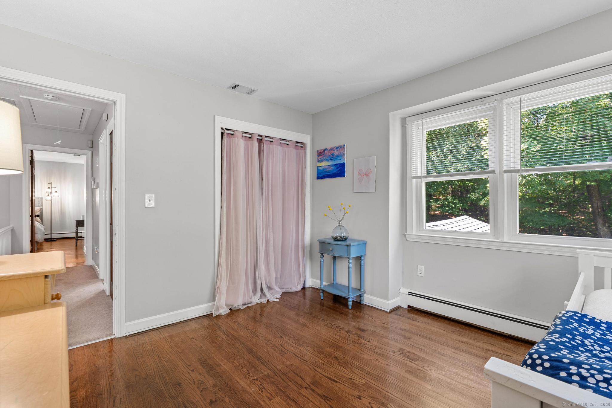 Simsbury, Connecticut, 06092, United States, 4 Bedrooms Bedrooms, ,3 BathroomsBathrooms,Residential,For Sale,1940650