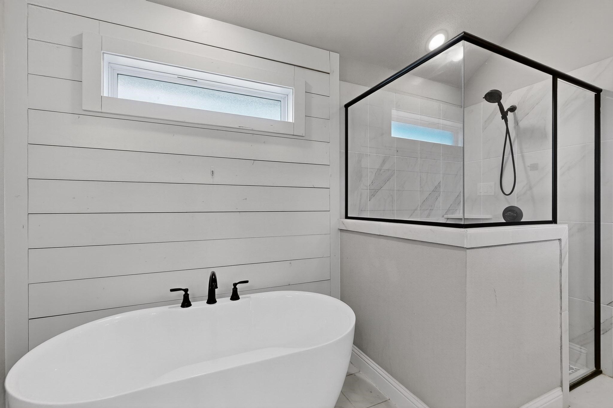 Godley, Texas, 76044, United States, 4 Bedrooms Bedrooms, ,3 BathroomsBathrooms,Residential,For Sale,1956819