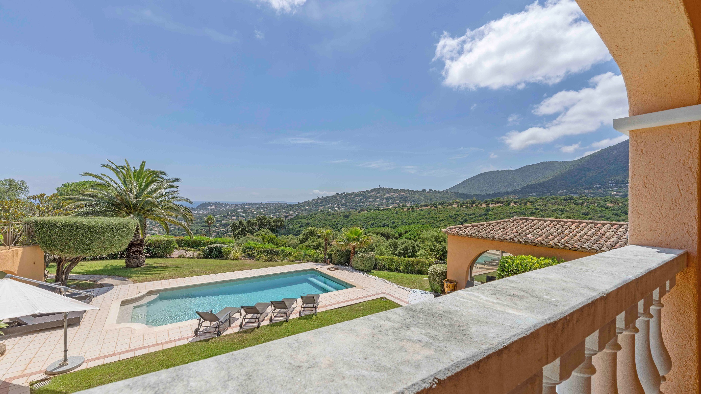  Prestigious Provençal estate with panoramic sea views in Cavalaire-sur-Mer - 物件實景