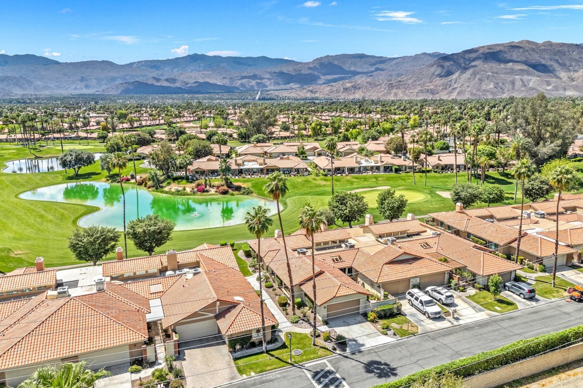  Luxury Remodel with Panoramic Views - 物件實景