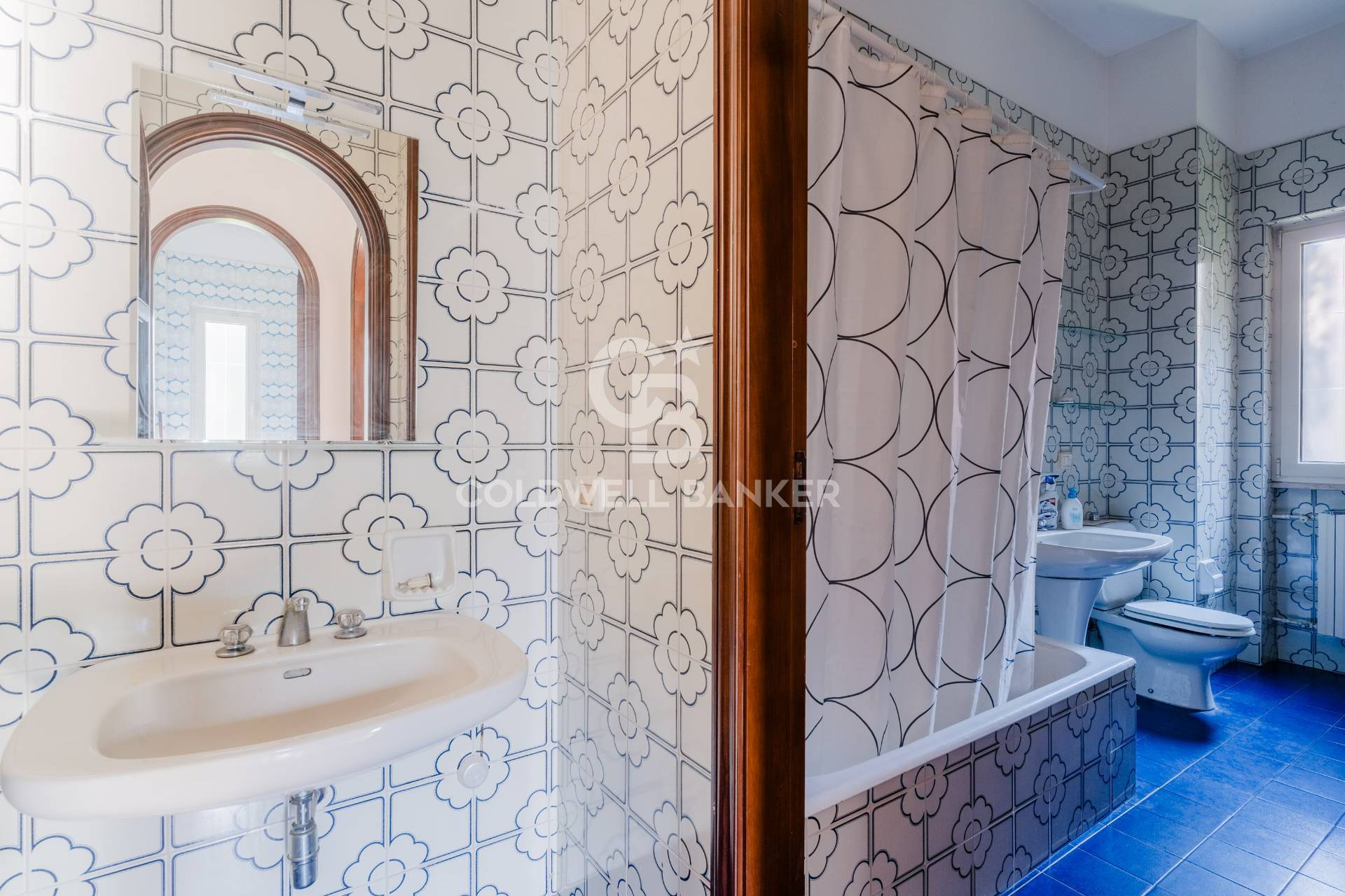 Bari, Bari, 70100, IT, 3 Bedrooms Bedrooms, ,3 BathroomsBathrooms,Residential,For Sale,1991647