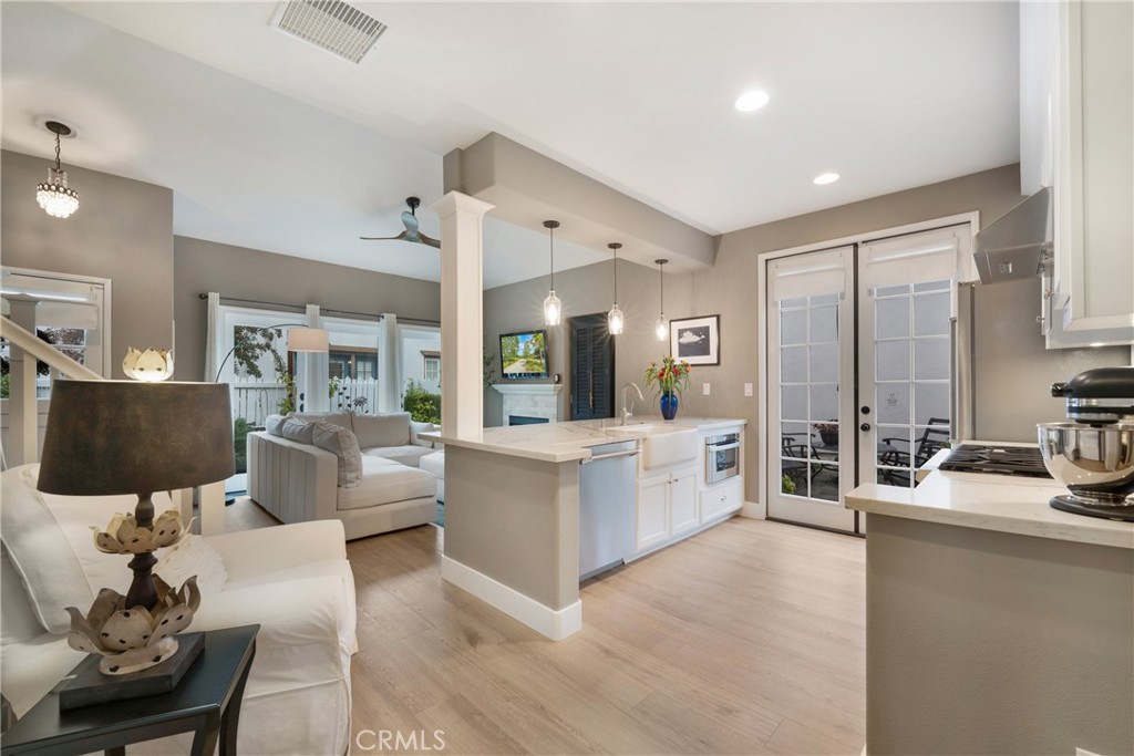 Irvine, California, 92620, United States, 2 Bedrooms Bedrooms, ,3 BathroomsBathrooms,Residential,For Sale,2001846