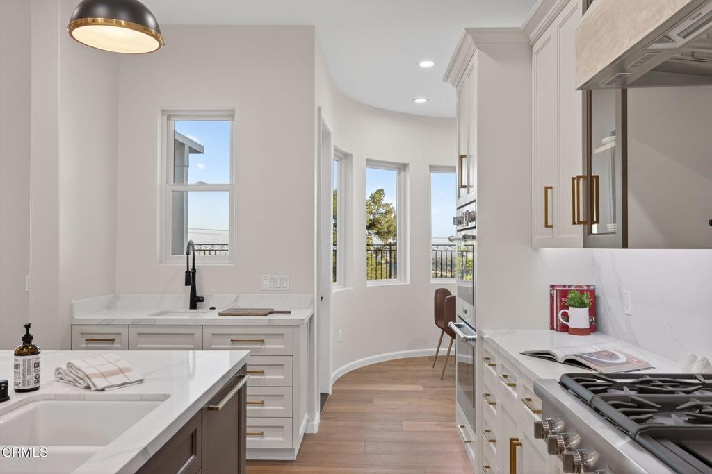 Ventura, California, 93003, United States, 4 Bedrooms Bedrooms, ,4 BathroomsBathrooms,Residential,For Sale,1912108