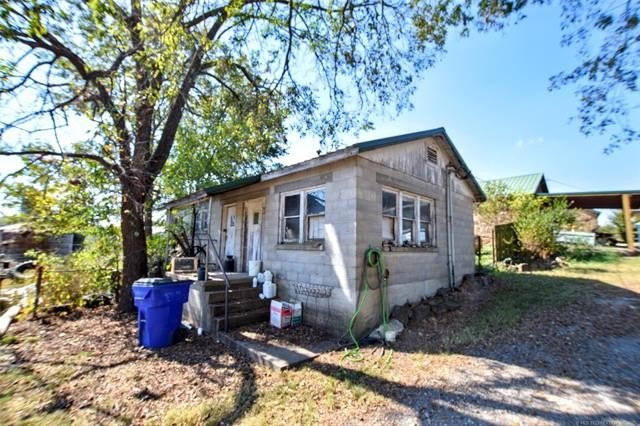 Hulbert, Oklahoma, 74441, United States, 4 Bedrooms Bedrooms, ,2 BathroomsBathrooms,Residential,For Sale,1983327