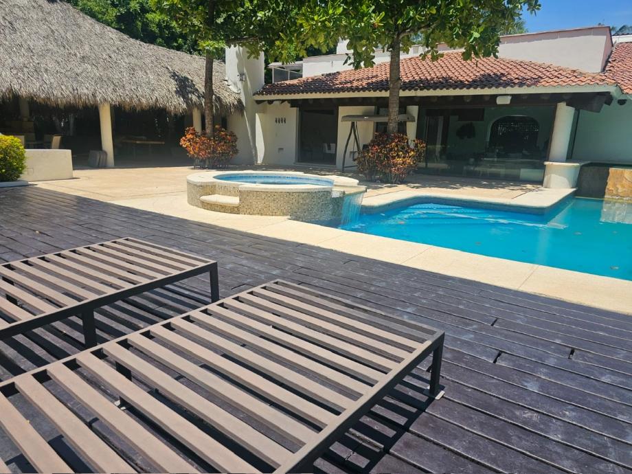 Crist?bal de Olid, Jiutepec, Morelos, 62564, Mexico, 4 Bedrooms Bedrooms, ,5 BathroomsBathrooms,Residential,For Sale,Crist?bal de Olid,1625302