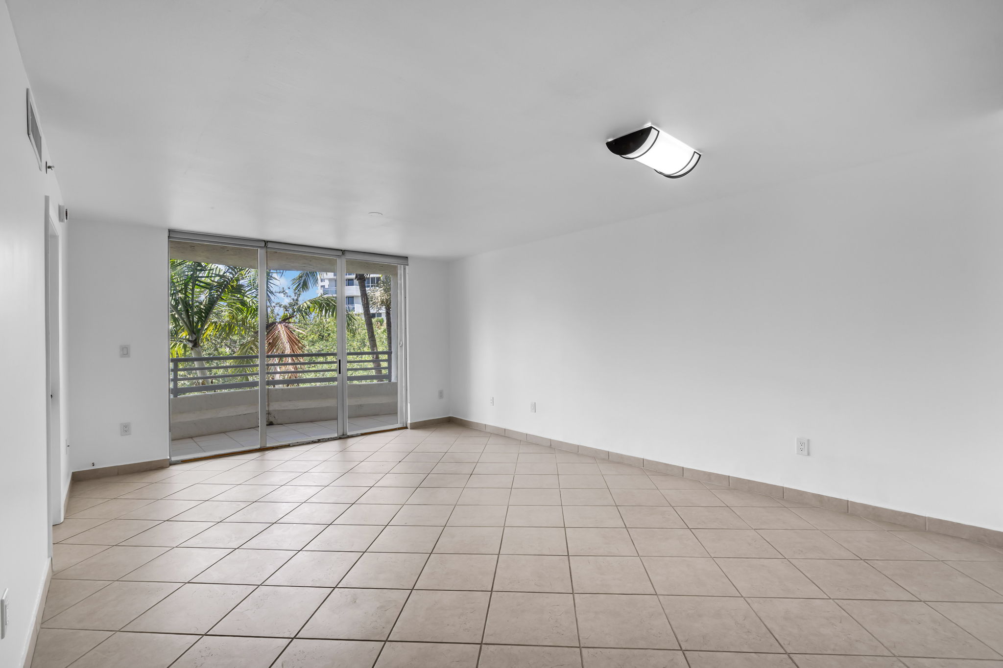  1401 Bay Rd, Miami Beach, FL, 33139 - 物件實景