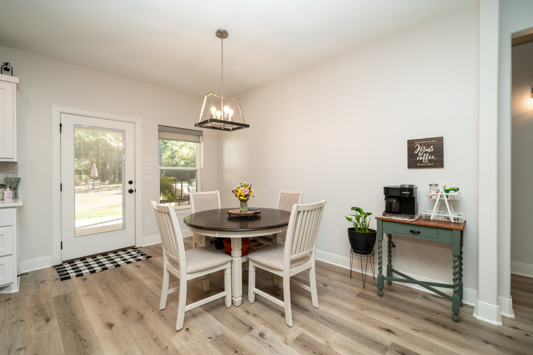 Jacksonville, Texas, 75766, United States, 3 Bedrooms Bedrooms, ,2 BathroomsBathrooms,Residential,For Sale,2012358