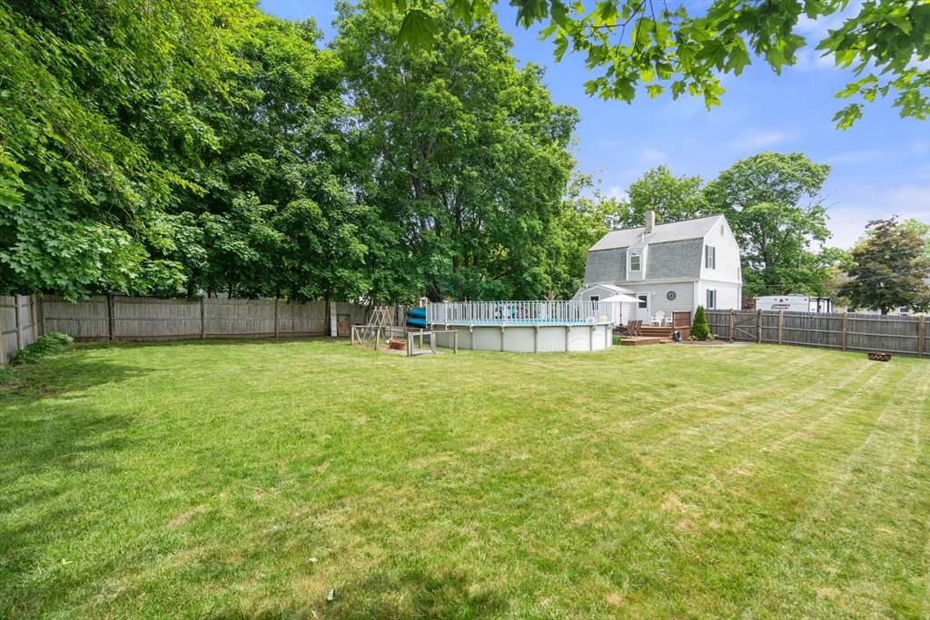 Abington, Massachusetts, 02351, United States, 3 Bedrooms Bedrooms, ,2 BathroomsBathrooms,Residential,For Sale,1907735
