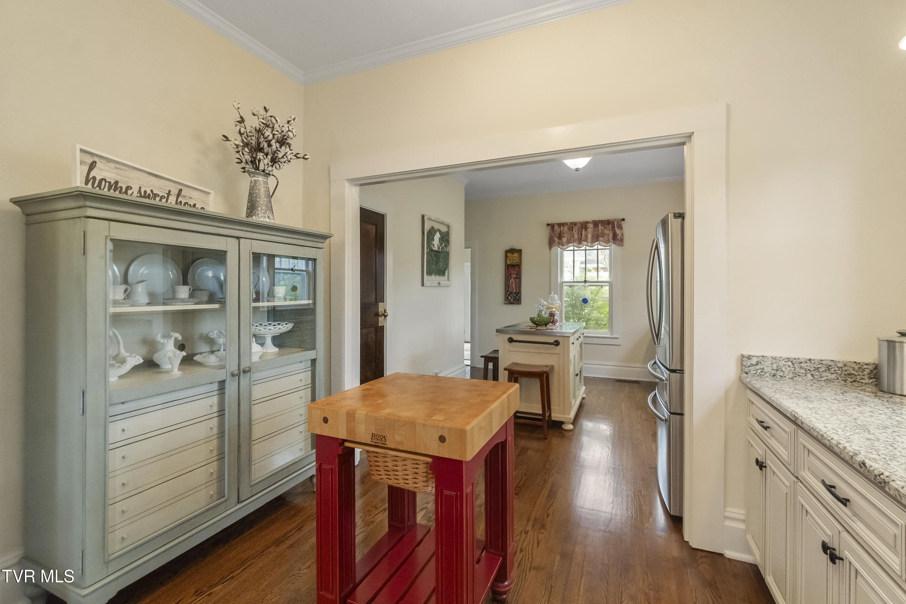 Greeneville, Tennessee, 37745, United States, 4 Bedrooms Bedrooms, ,2 BathroomsBathrooms,Residential,For Sale,1976291