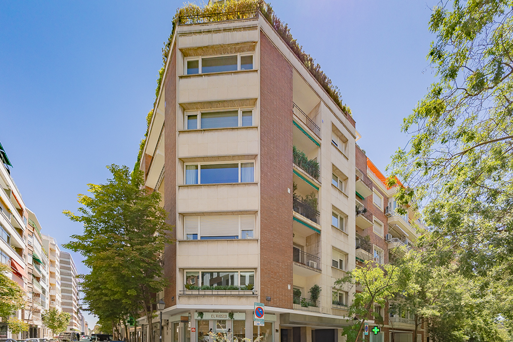  Fantastic 4-bedroom home with a private patio, in the Salamanca neighborhood. - 物件實景