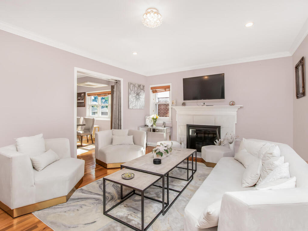 Yonkers, New York, 10704, United States, 4 Bedrooms Bedrooms, ,4 BathroomsBathrooms,Residential,For Sale,1977850