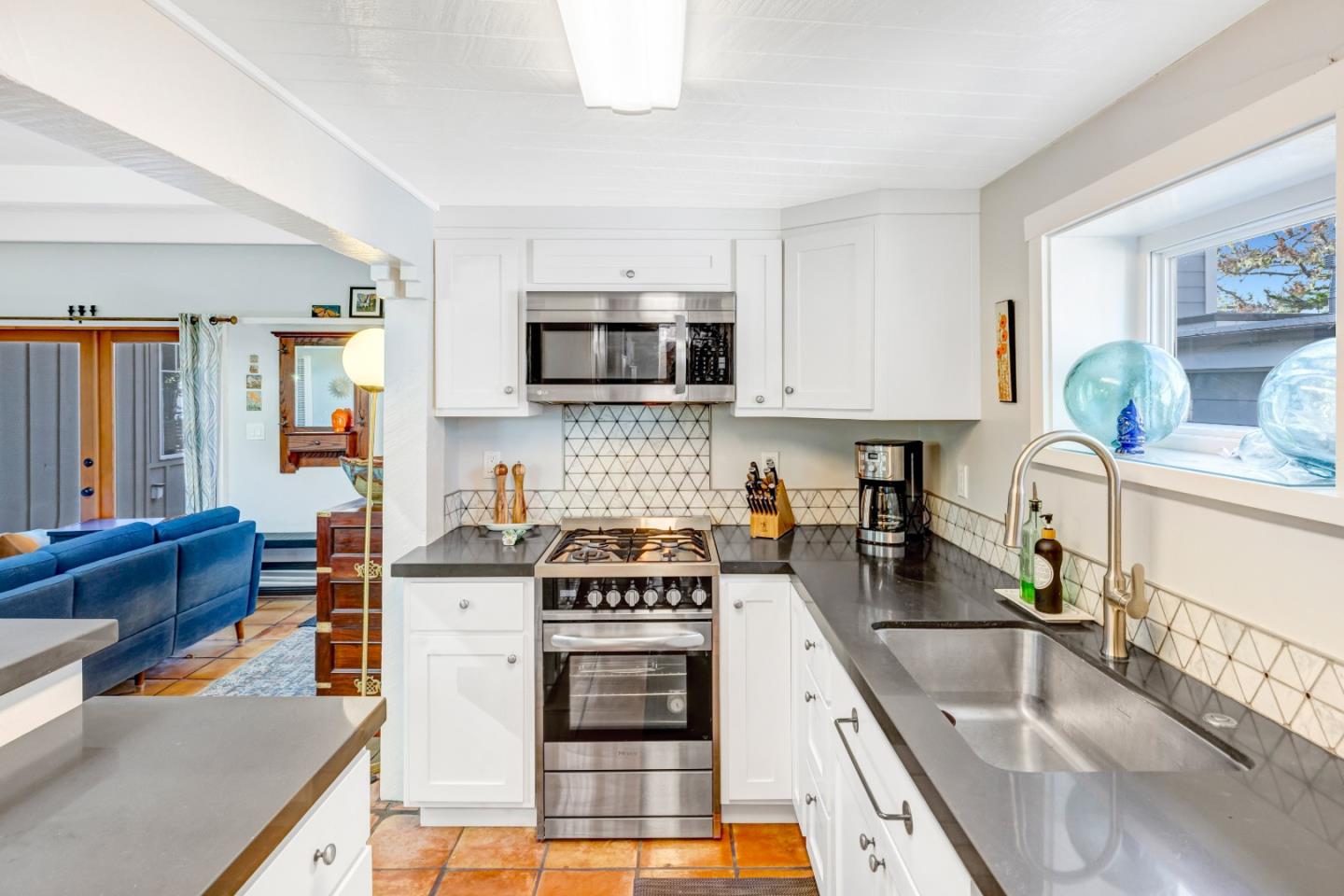 Pacific Grove, California, 93950, United States, 3 Bedrooms Bedrooms, ,2 BathroomsBathrooms,Residential,For Sale,1999669