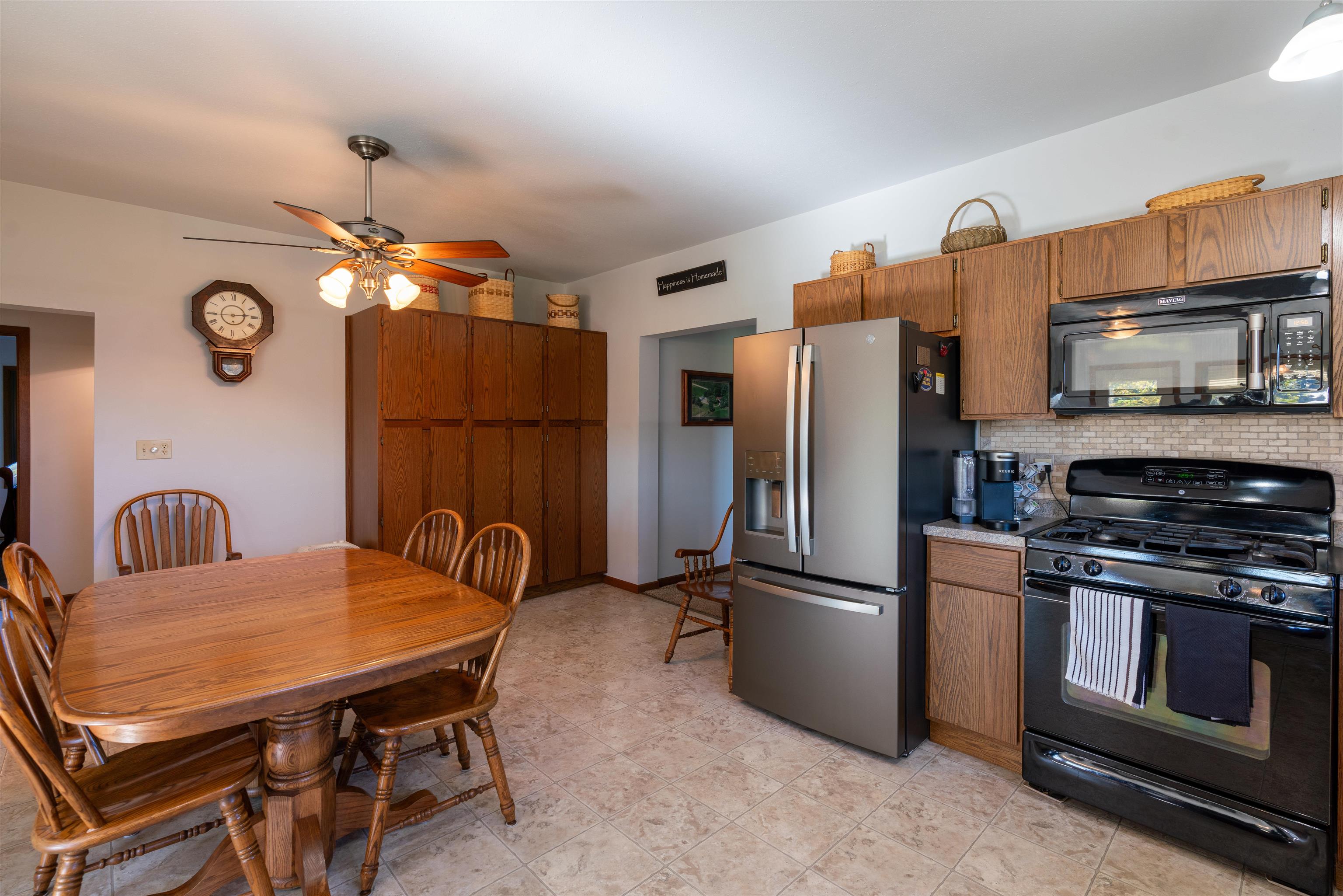 Tomah, Wisconsin, 54660, United States, 3 Bedrooms Bedrooms, ,2 BathroomsBathrooms,Residential,For Sale,1981565