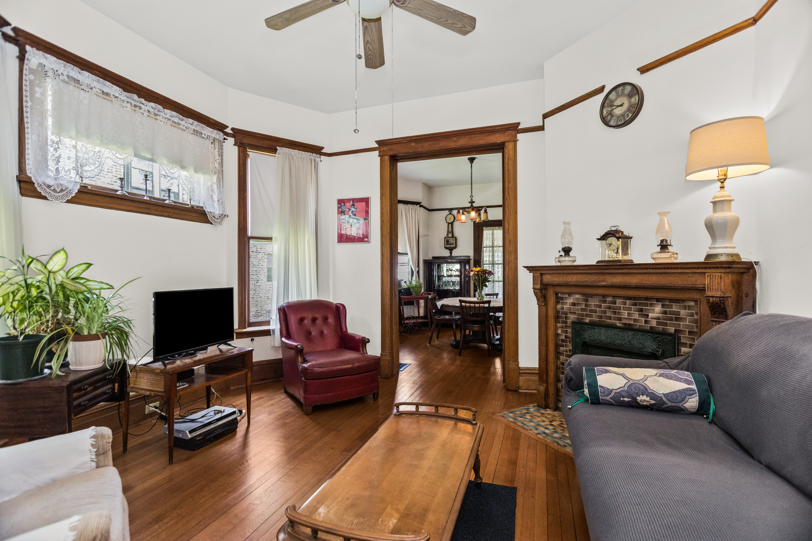 Evanston, Illinois, 60202, United States, 4 Bedrooms Bedrooms, ,1 BathroomBathrooms,Residential,For Sale,1903788