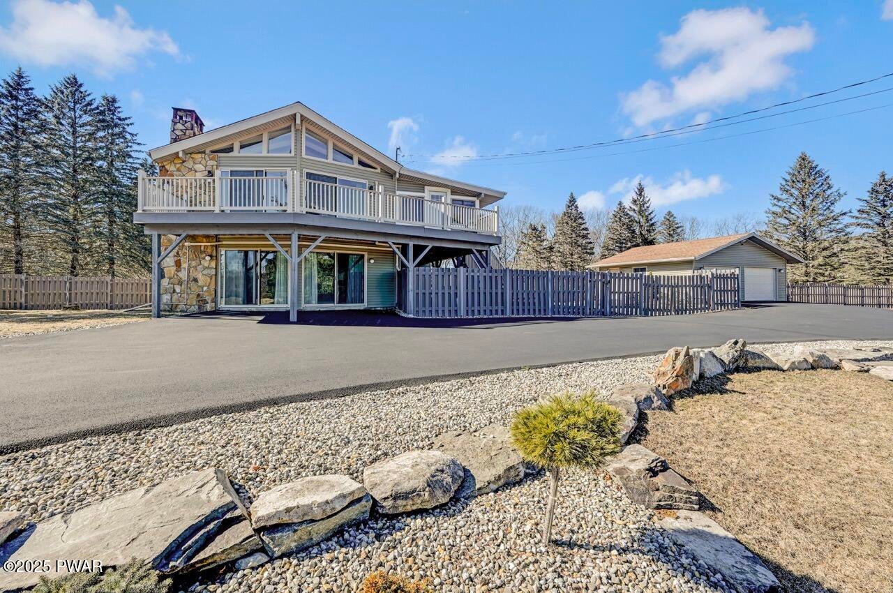 Lords Valley, Pennsylvania, 18428, United States, 4 Bedrooms Bedrooms, ,2 BathroomsBathrooms,Residential,For Sale,2005448