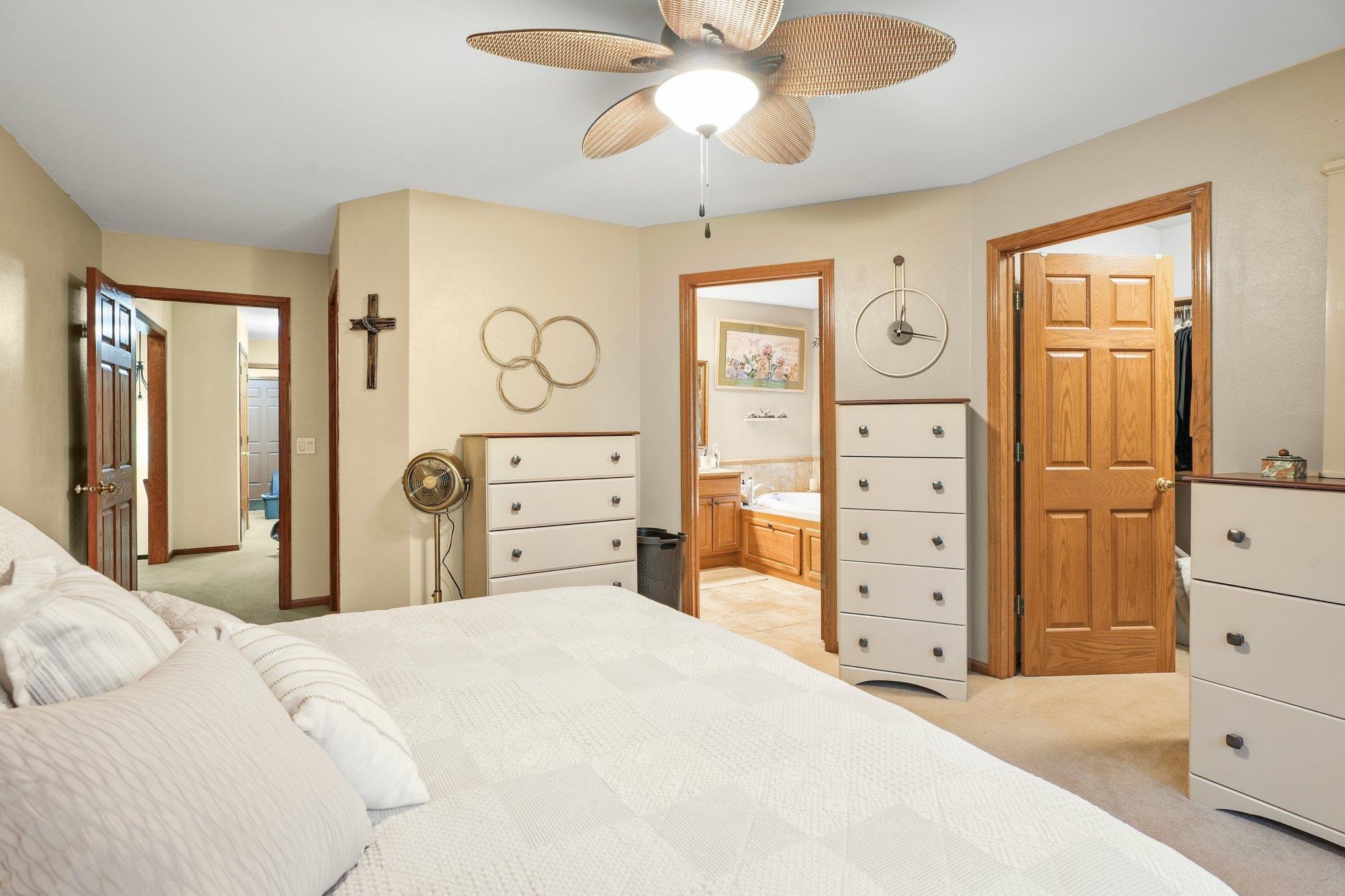 Spring Green, Wisconsin, 53588, United States, 4 Bedrooms Bedrooms, ,3 BathroomsBathrooms,Residential,For Sale,1930492