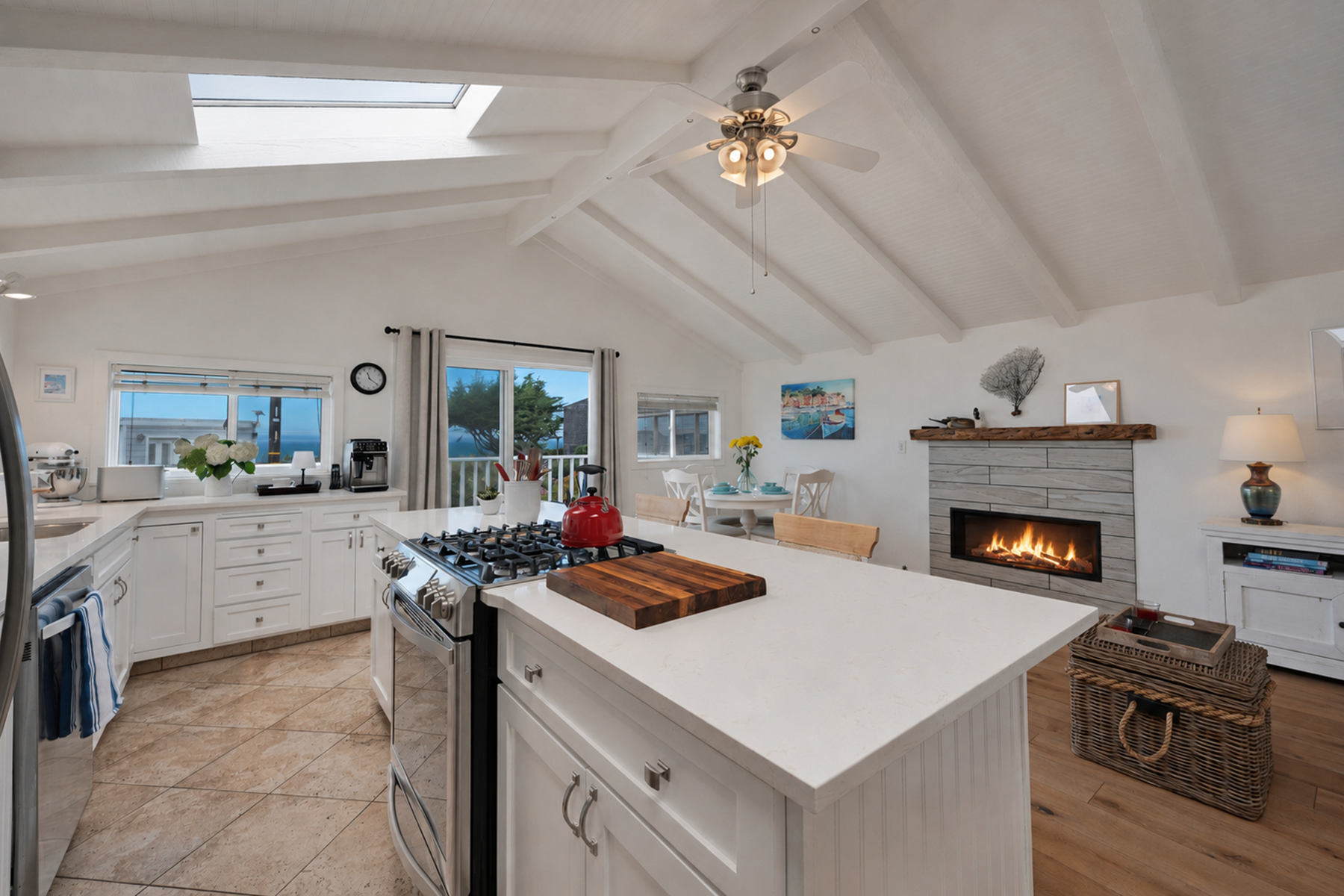  7036 Cliff Avenue, Bodega Bay, CA 94923 - 物件實景