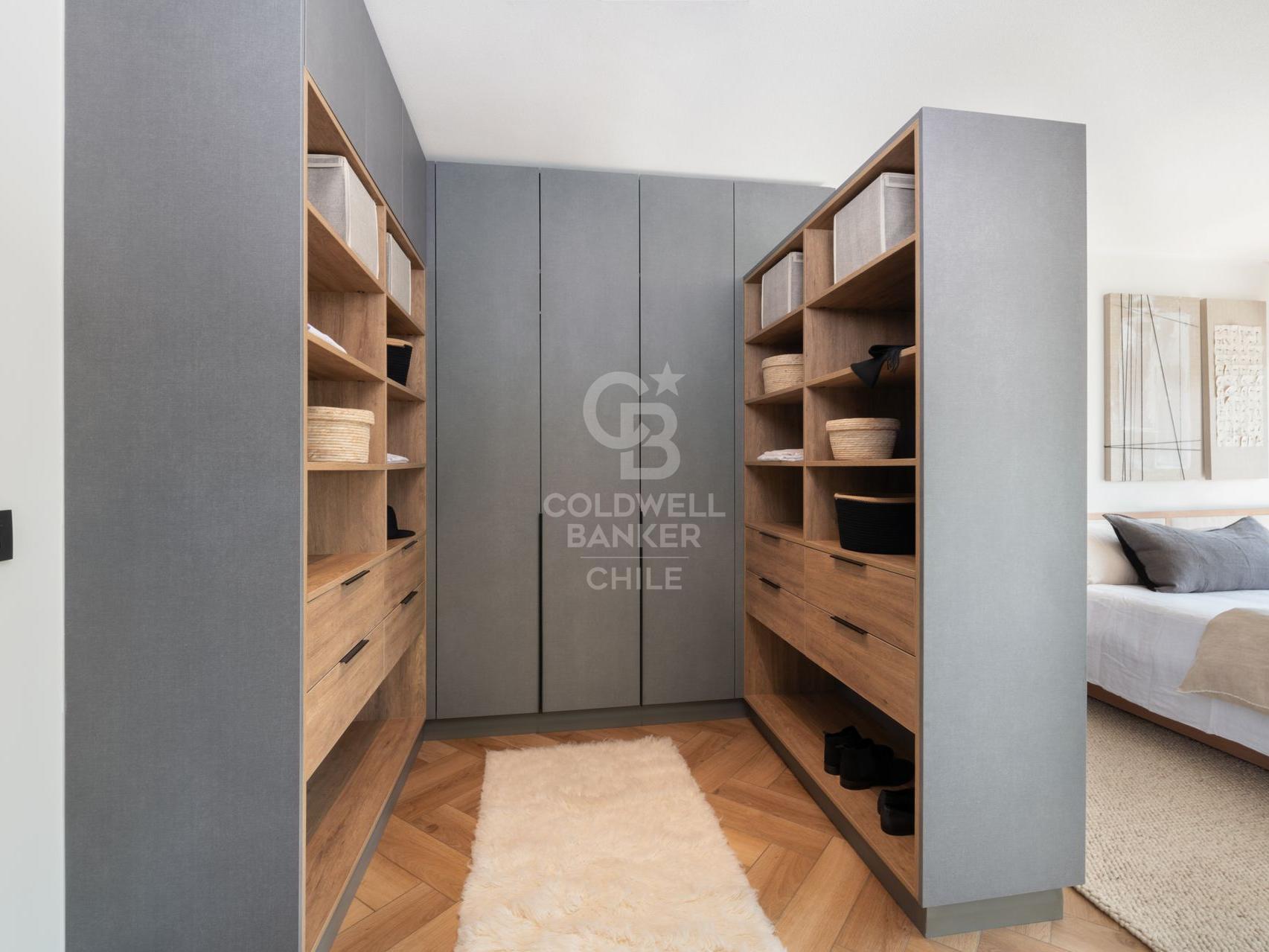 Vitacura, Chile, 3 Bedrooms Bedrooms, ,3 BathroomsBathrooms,Residential,For Sale,1818450