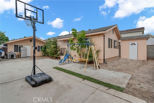 Los Angeles, California, 91605, United States, 5 Bedrooms Bedrooms, ,4 BathroomsBathrooms,Residential,For Sale,1979926