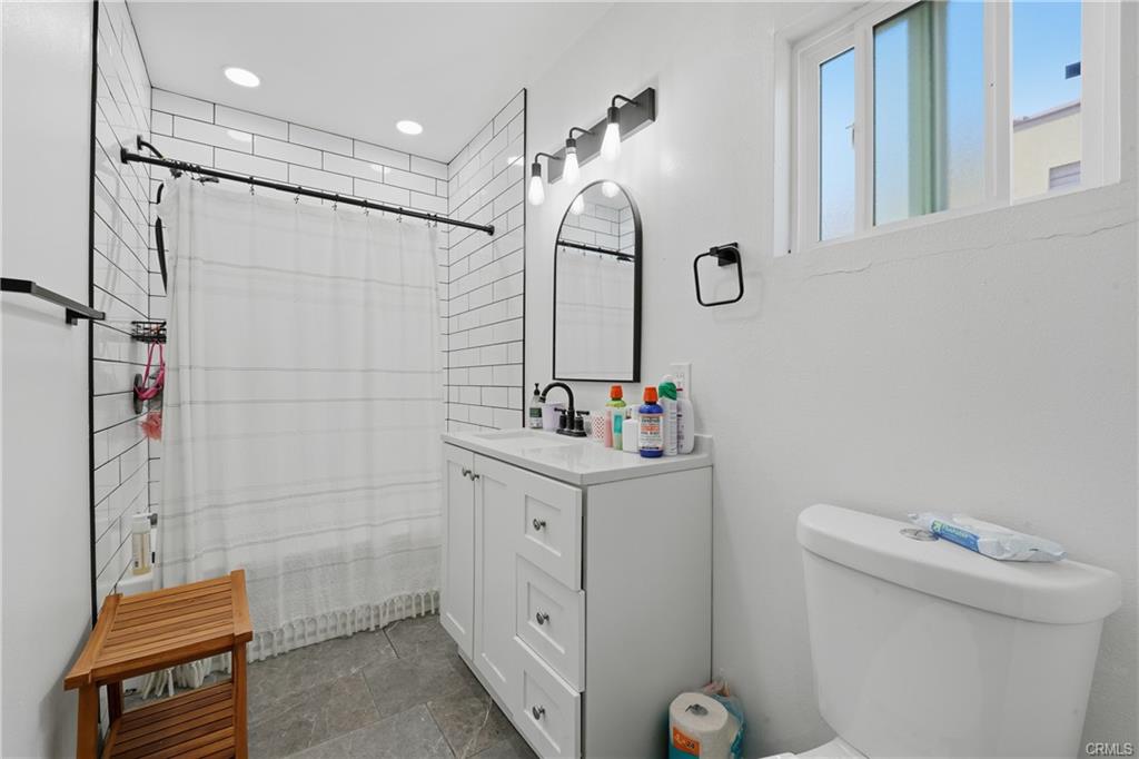 Huntington Park, California, 90255, United States, 3 Bedrooms Bedrooms, ,2 BathroomsBathrooms,Residential,For Sale,2006078