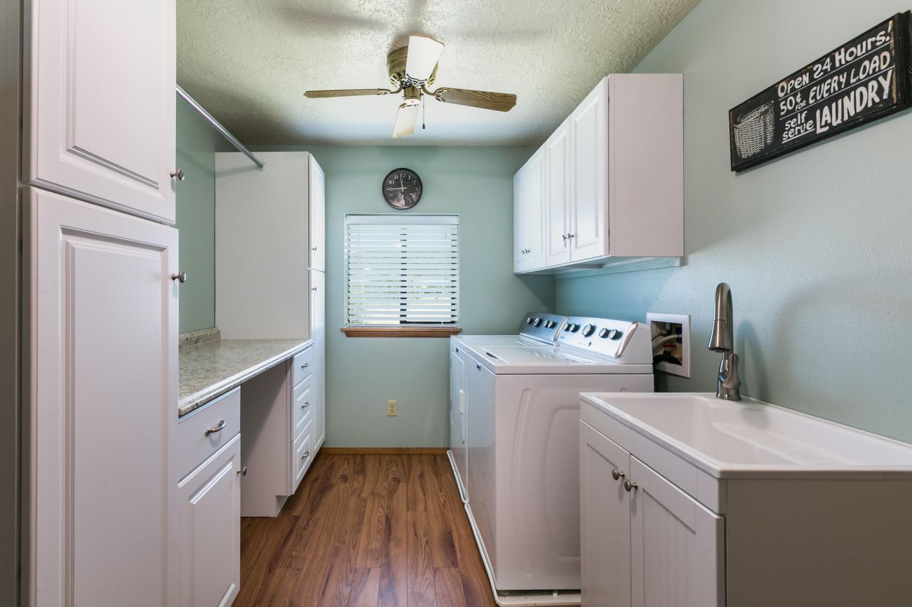 Edgewood, New Mexico, 87015, United States, 4 Bedrooms Bedrooms, ,3 BathroomsBathrooms,Residential,For Sale,1892952