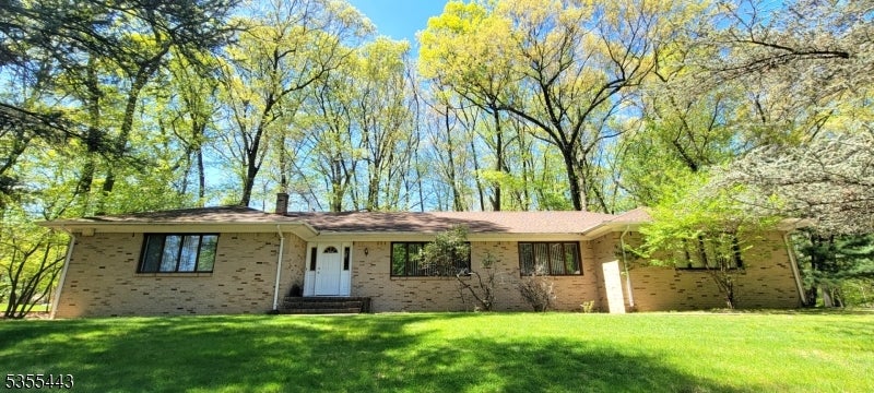 Parsippany-Troy Hills Twp., New Jersey, 07054, United States, 3 Bedrooms Bedrooms, ,3 BathroomsBathrooms,Residential,For Sale,1922065