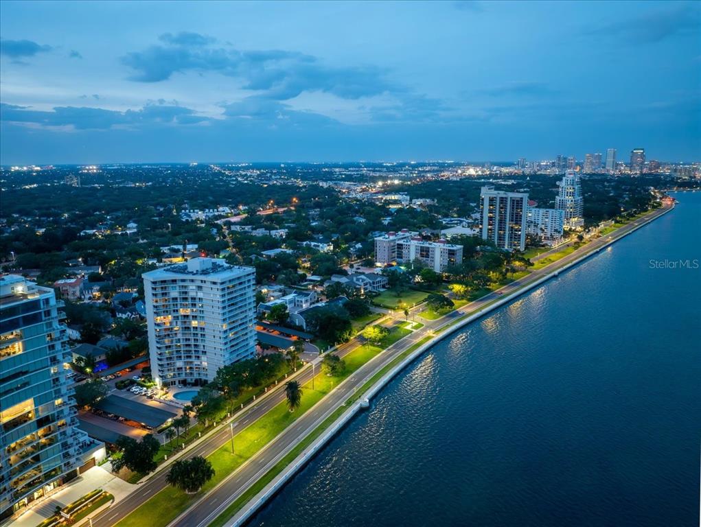 Tampa, Florida, 33629, United States, 2 Bedrooms Bedrooms, ,2 BathroomsBathrooms,Residential,For Sale,1993364