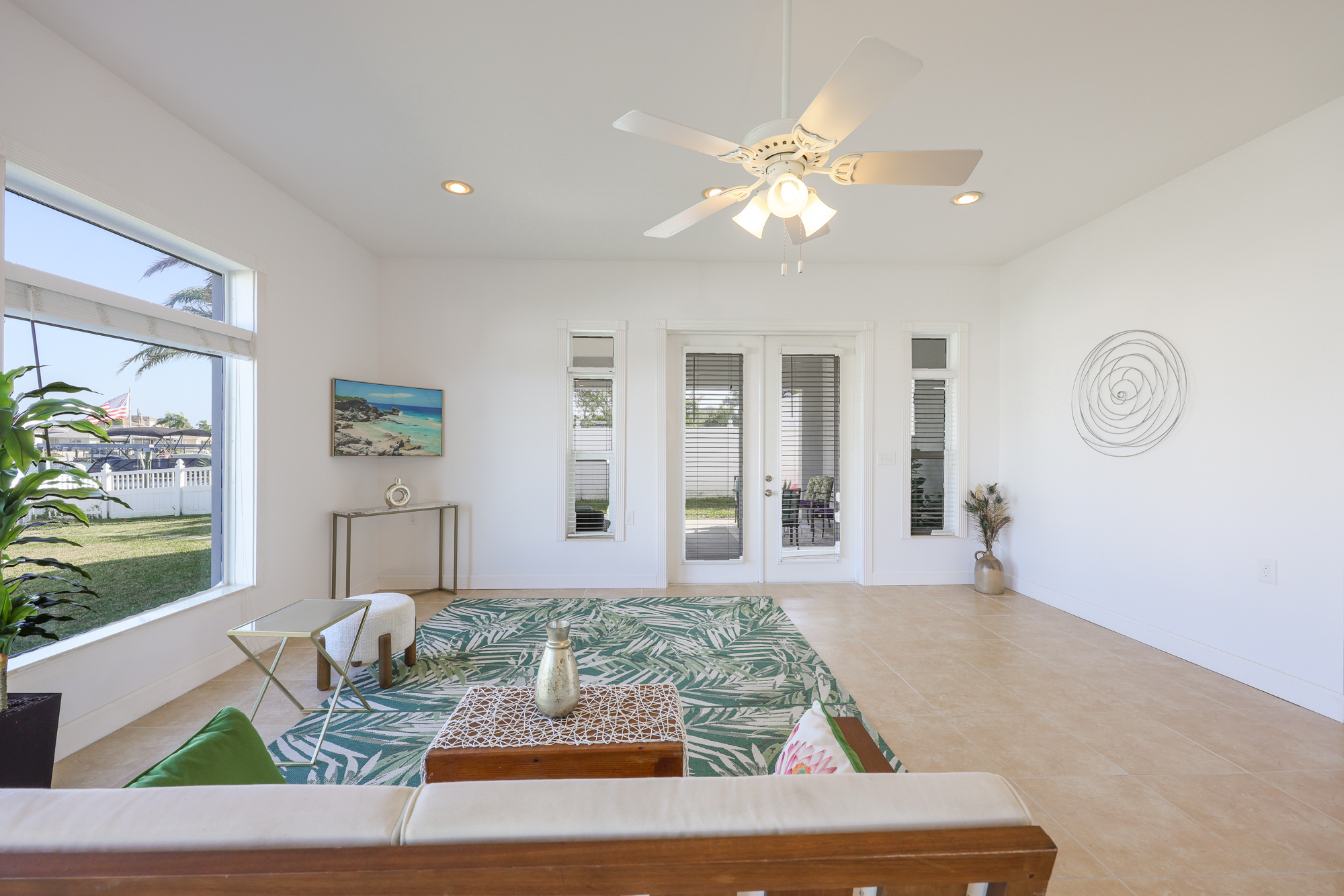 Treasure Island, Florida, 33706, United States, 3 Bedrooms Bedrooms, ,2 BathroomsBathrooms,Residential,For Sale,1982782