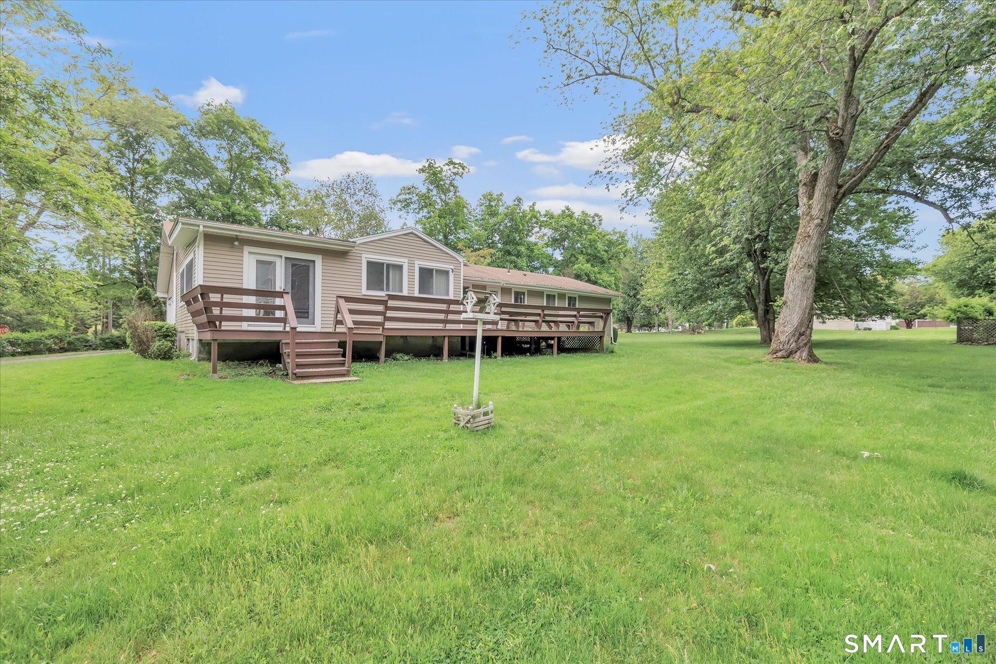 Trumbull, Connecticut, 06611, United States, 3 Bedrooms Bedrooms, ,2 BathroomsBathrooms,Residential,For Sale,2048685
