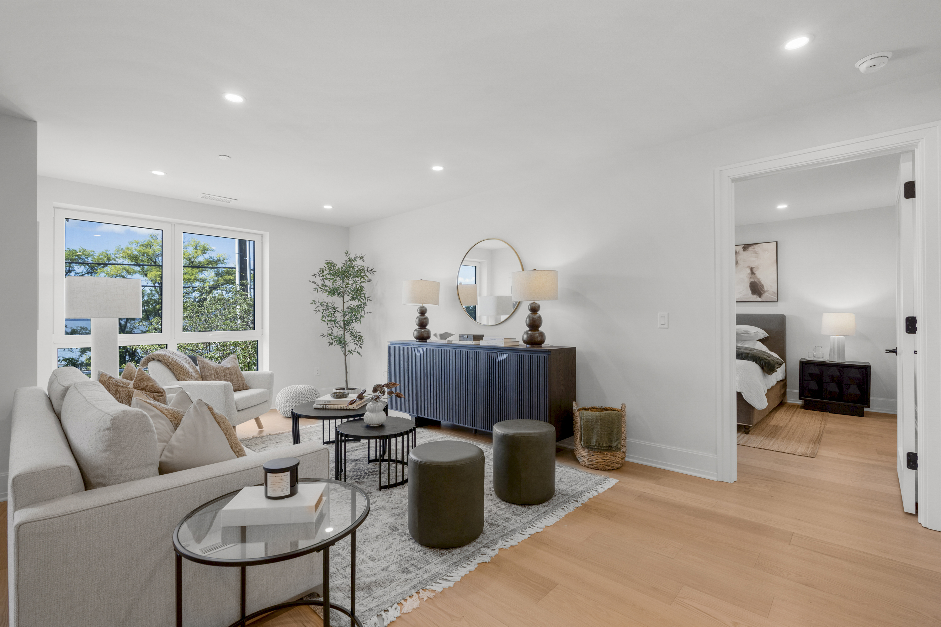  Luxurious 2-Bedroom Condo - 物件實景