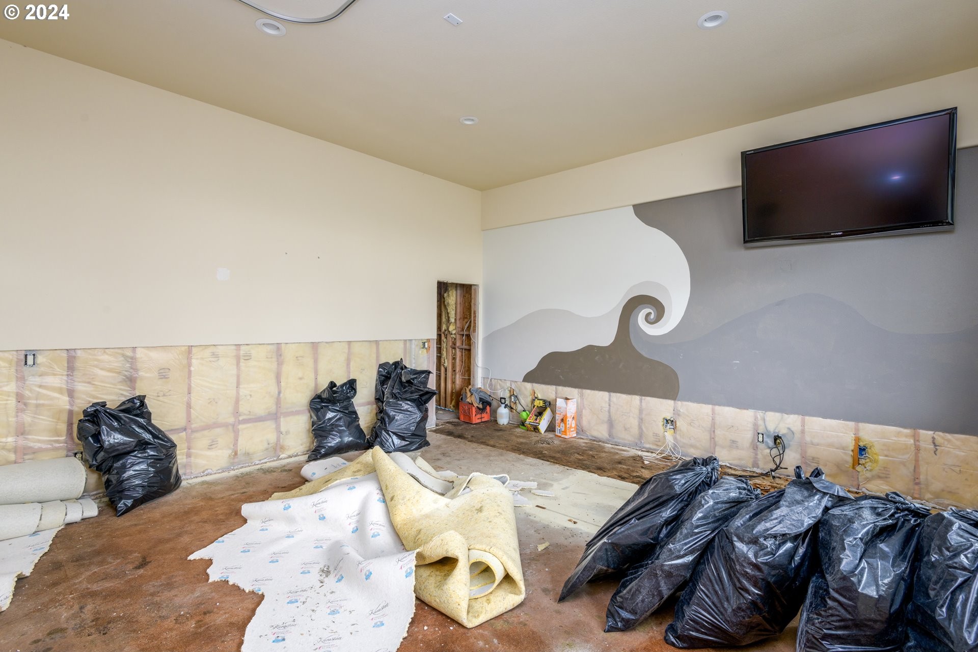 8336 NW THOMPSON RD, Portland, Oregon, 97229, United States, 4 Bedrooms Bedrooms, ,4 BathroomsBathrooms,Residential,For Sale,8336 NW THOMPSON RD,1515115