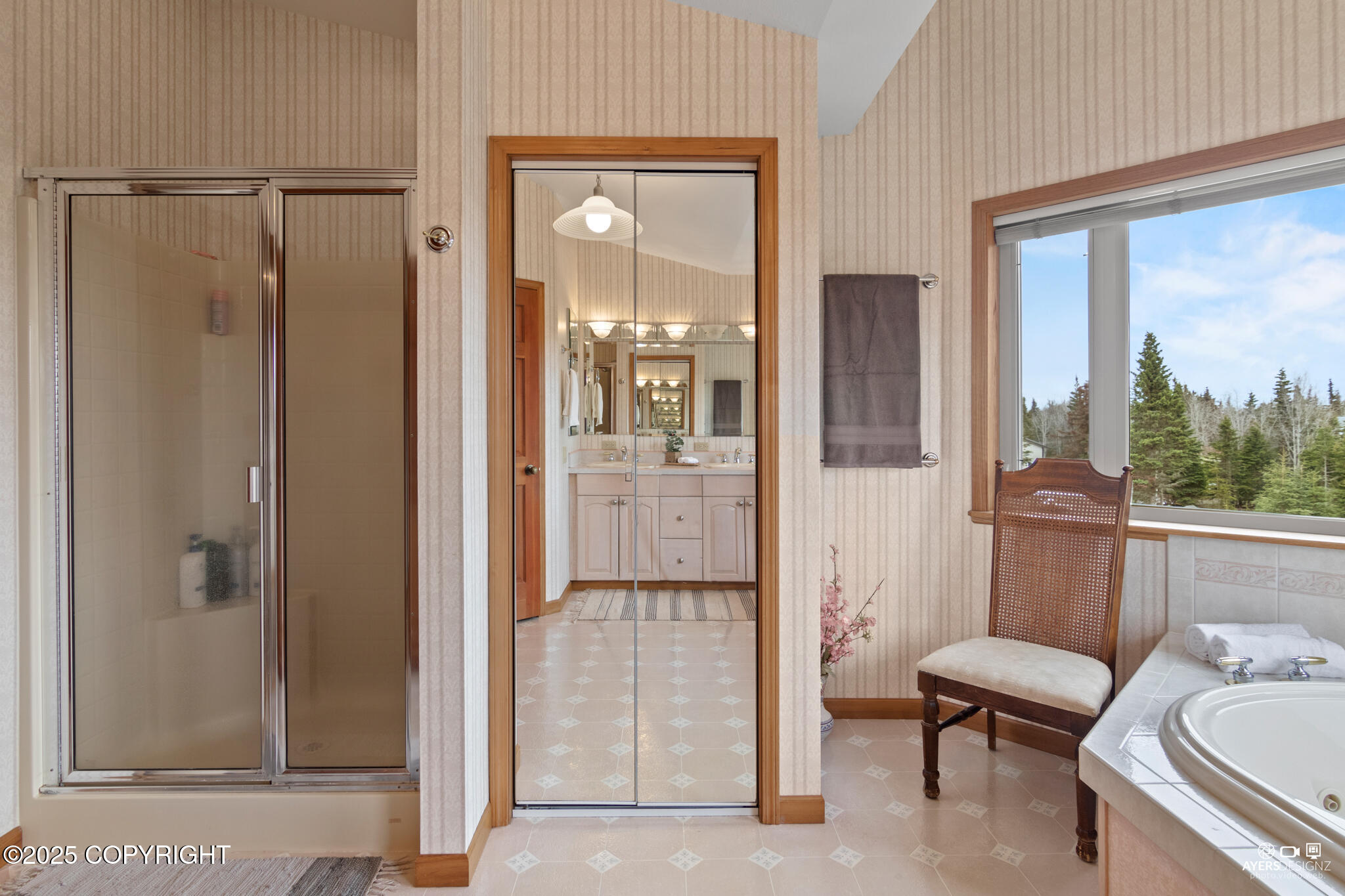 Kenai, Alaska, 99611, United States, 4 Bedrooms Bedrooms, ,5 BathroomsBathrooms,Residential,For Sale,1974536