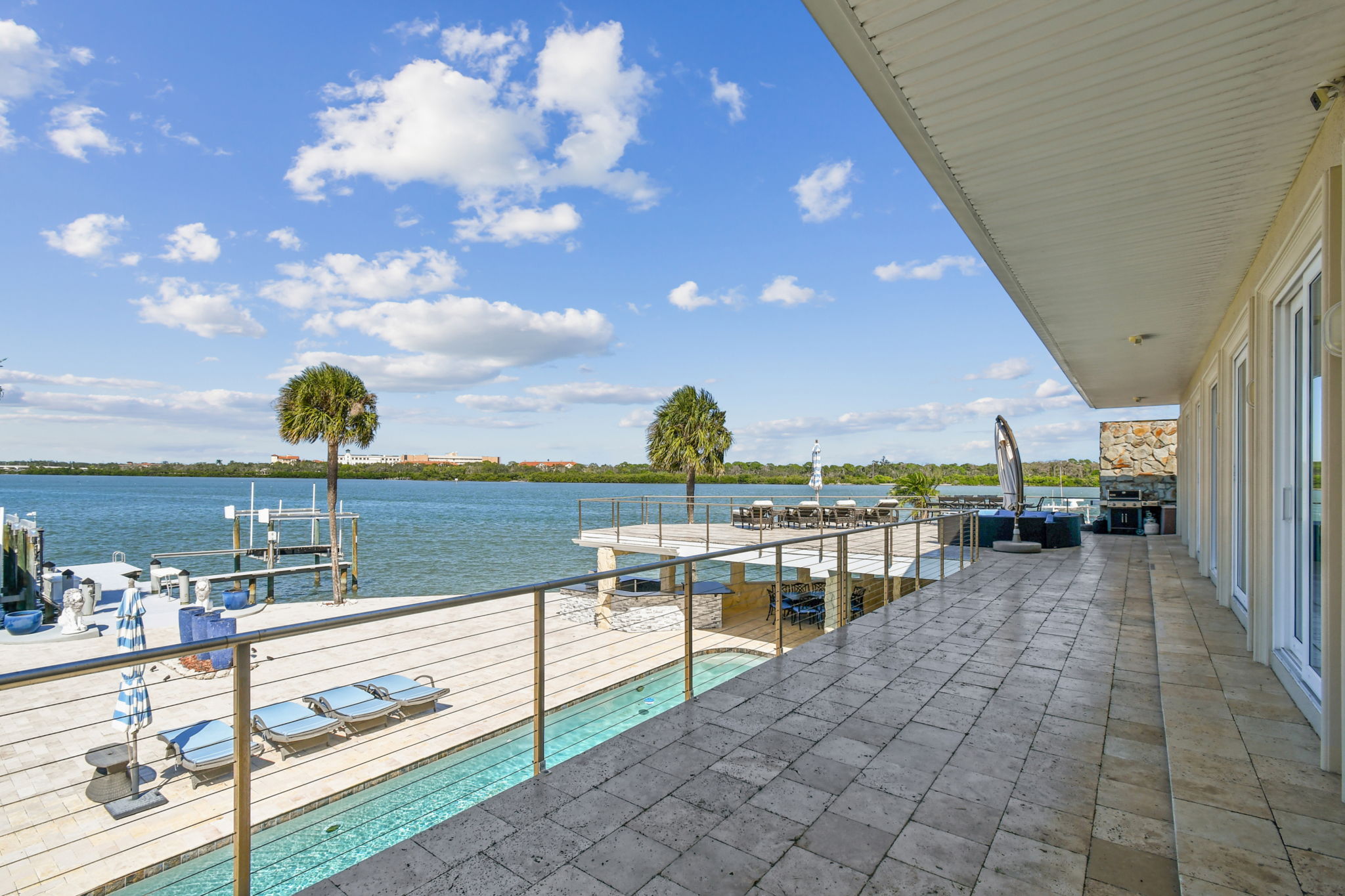 Madeira Beach, Florida, 33708, United States, 6 Bedrooms Bedrooms, ,6 BathroomsBathrooms,Residential,For Sale,1975666