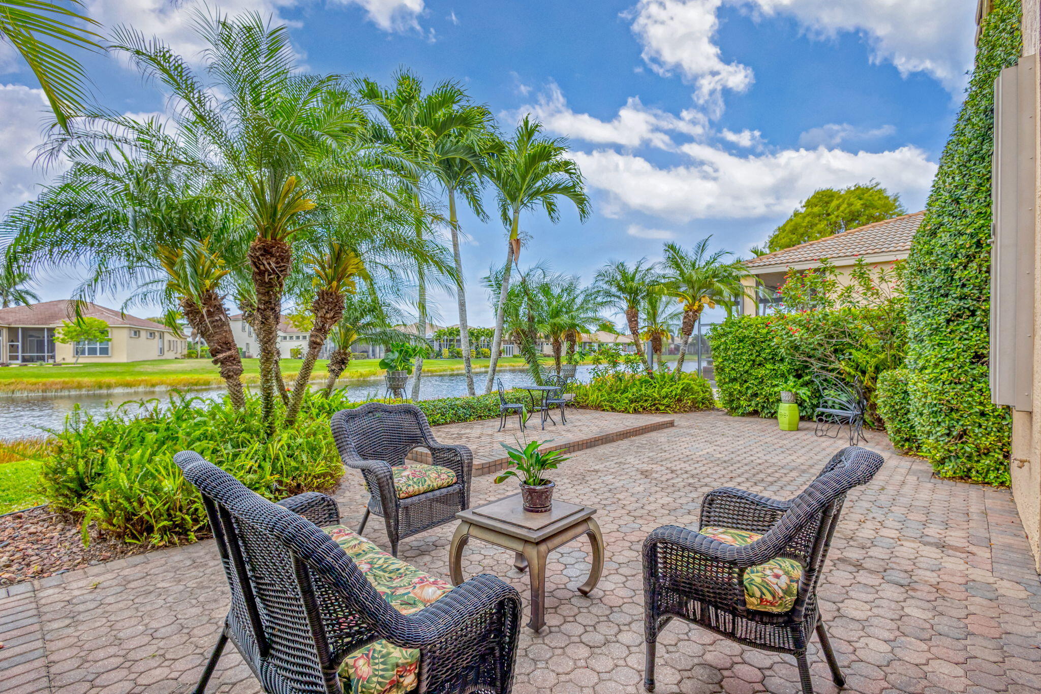 Wellington, Florida, 33411, United States, 2 Bedrooms Bedrooms, ,2 BathroomsBathrooms,Residential,For Sale,1807724