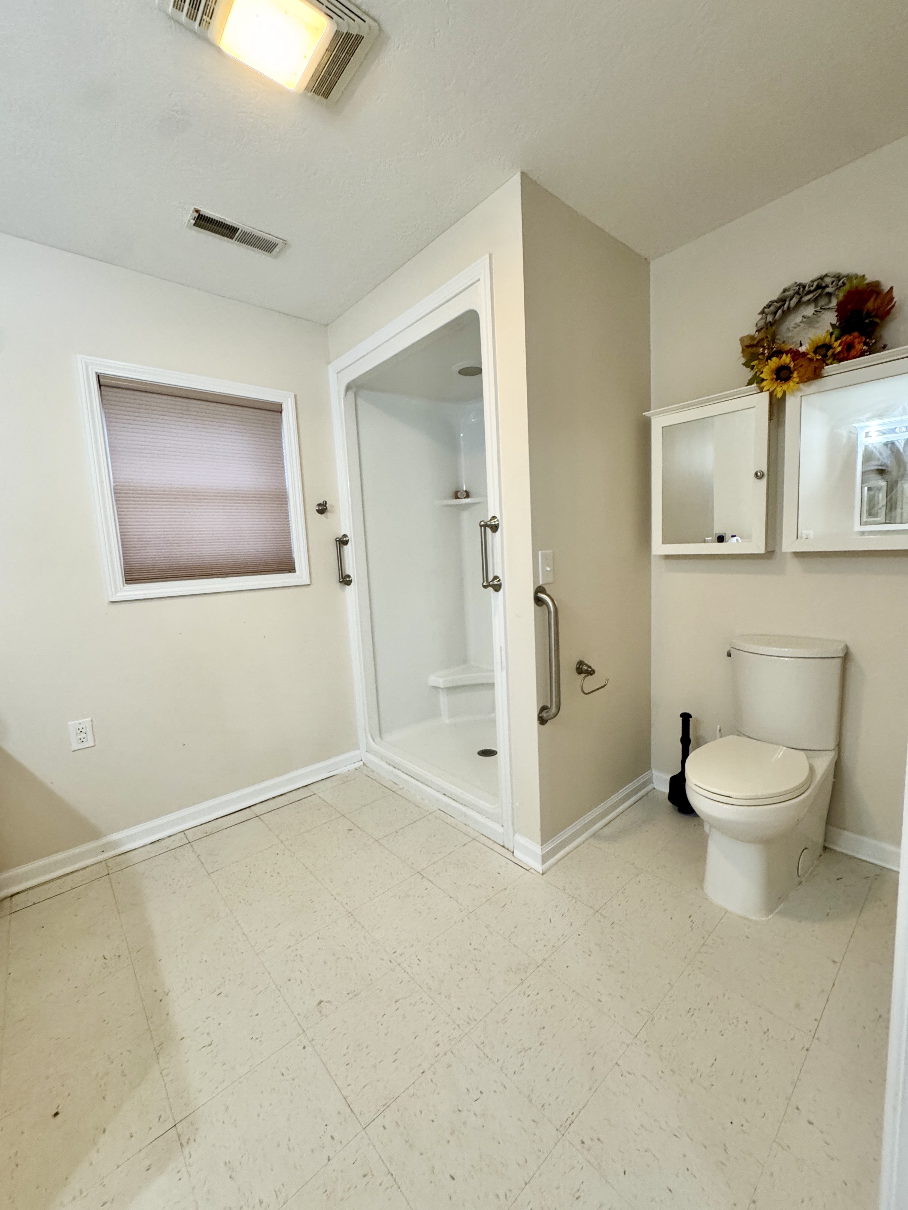 Hillsboro, Kentucky, 41049, United States, 3 Bedrooms Bedrooms, ,3 BathroomsBathrooms,Residential,For Sale,1984101