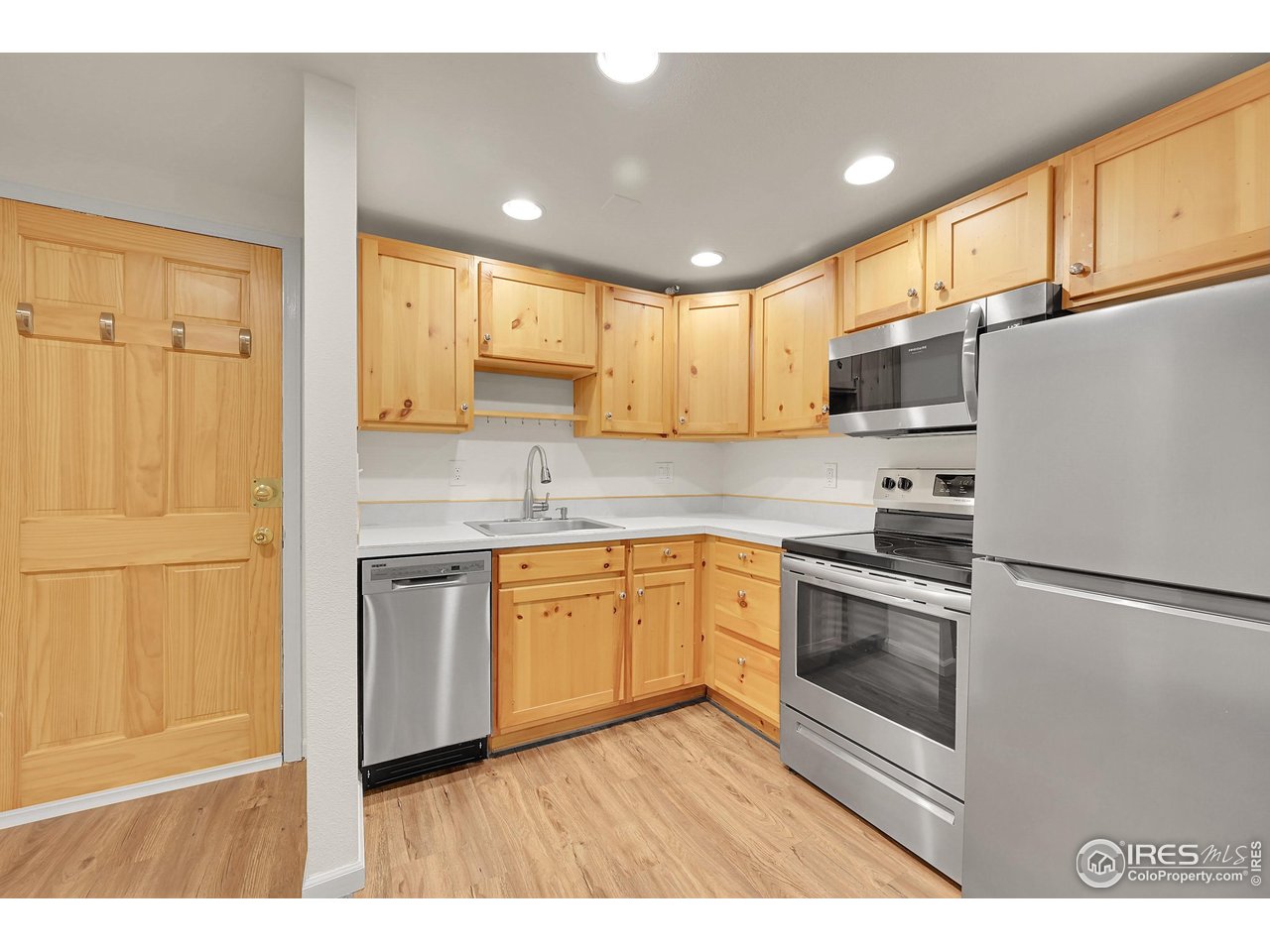 Boulder, Colorado, 80302, United States, 2 Bedrooms Bedrooms, ,Residential,For Sale,1993443