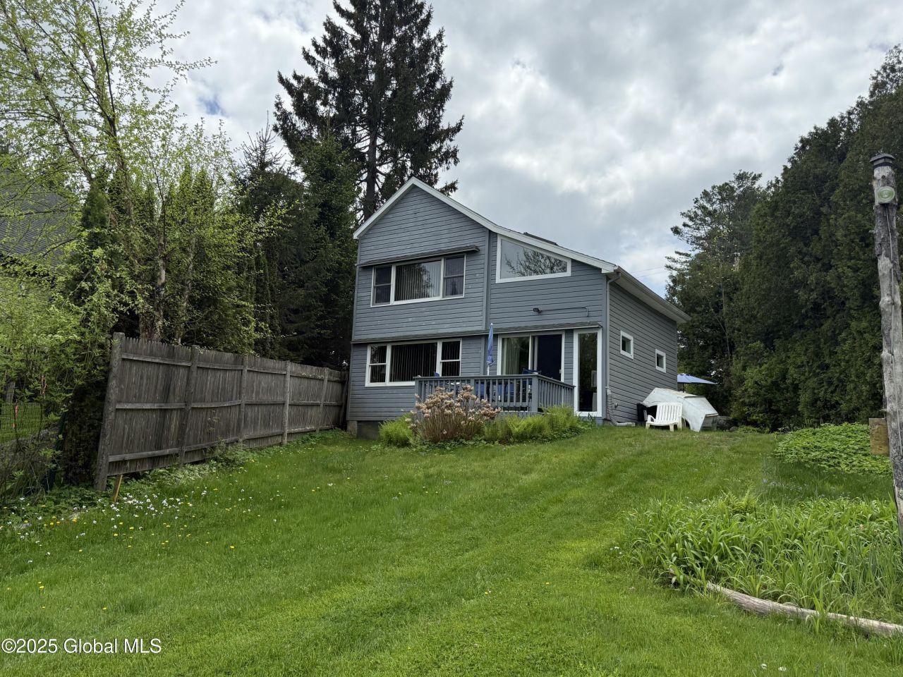 Gloversville, New York, 12078, United States, 2 Bedrooms Bedrooms, ,2 BathroomsBathrooms,Residential,For Sale,1828011