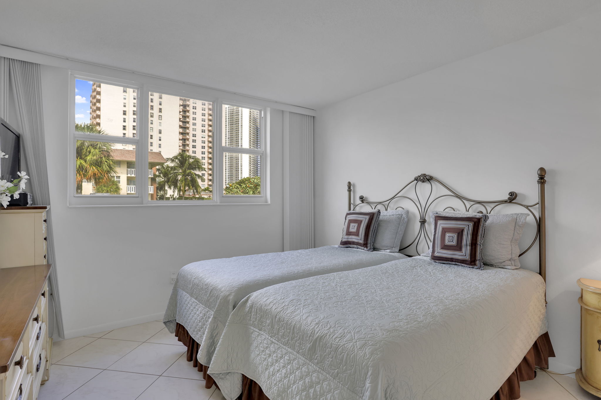  1891 S Ocean Drive, Hallandale Beach, FL, 33009 - 物件實景
