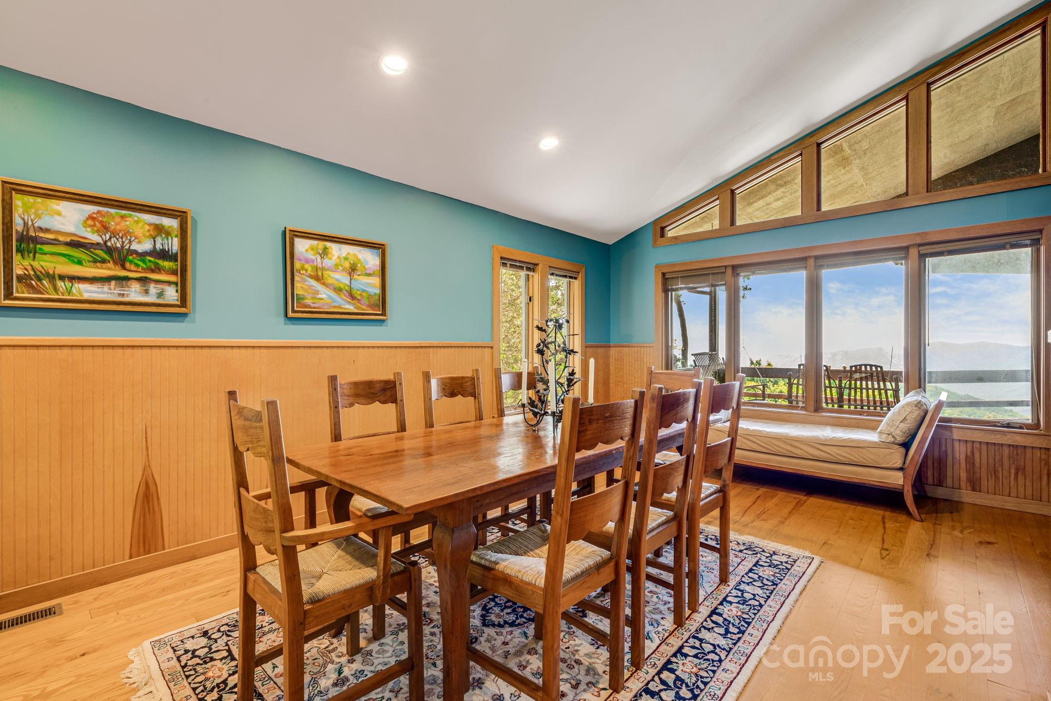 Little Switzerland, North Carolina, 28752, United States, 3 Bedrooms Bedrooms, ,3 BathroomsBathrooms,Residential,For Sale,1949808