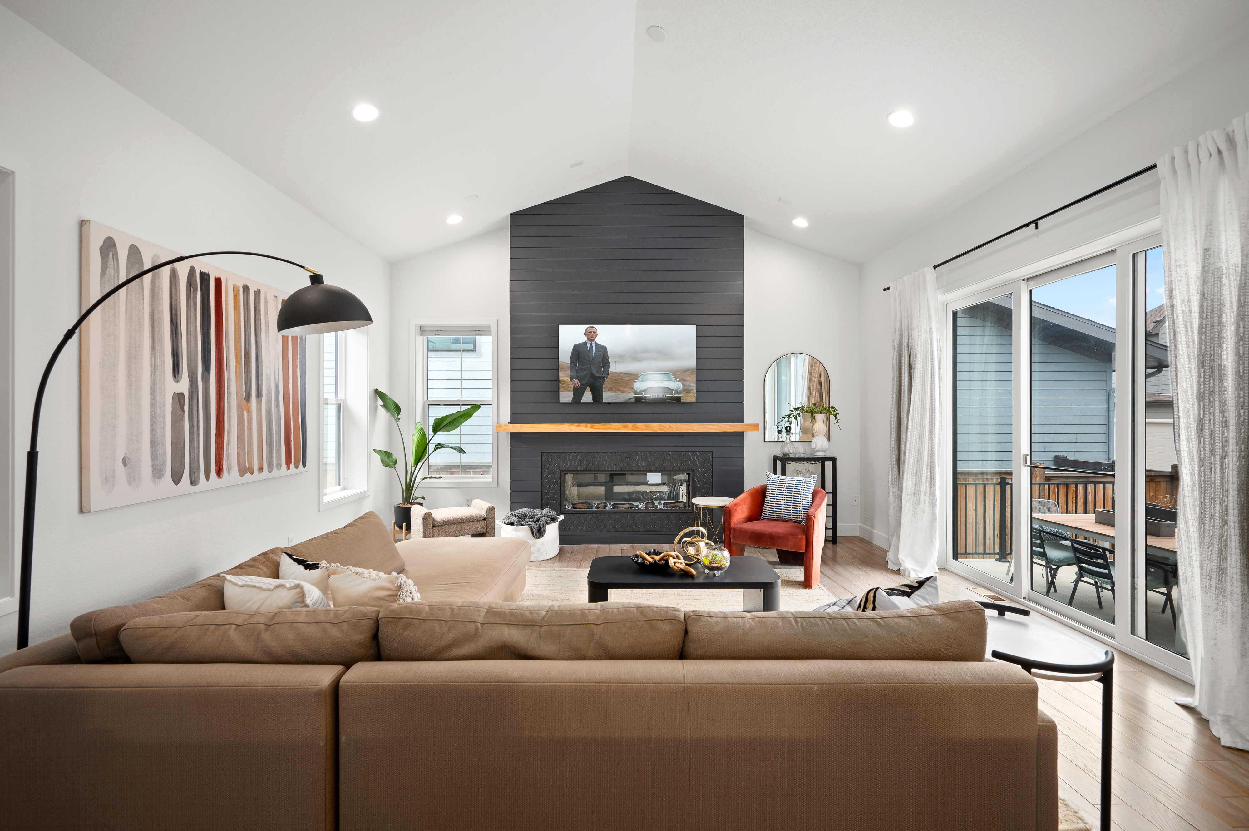  Contemporary Residence with Mid-Century Influence - 物件實景