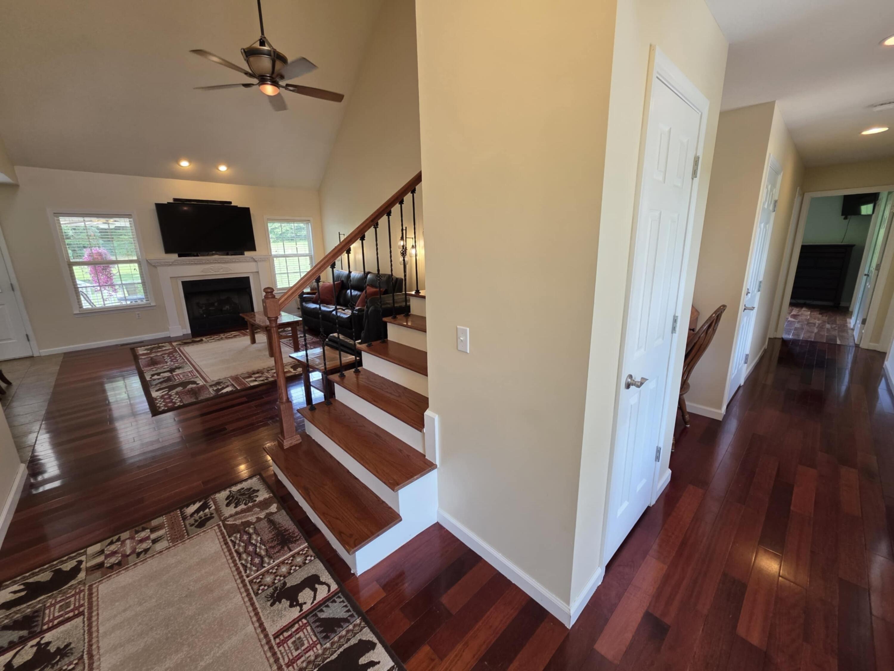 Spring City, Tennessee, 37381, United States, 4 Bedrooms Bedrooms, ,3 BathroomsBathrooms,Residential,For Sale,1927411
