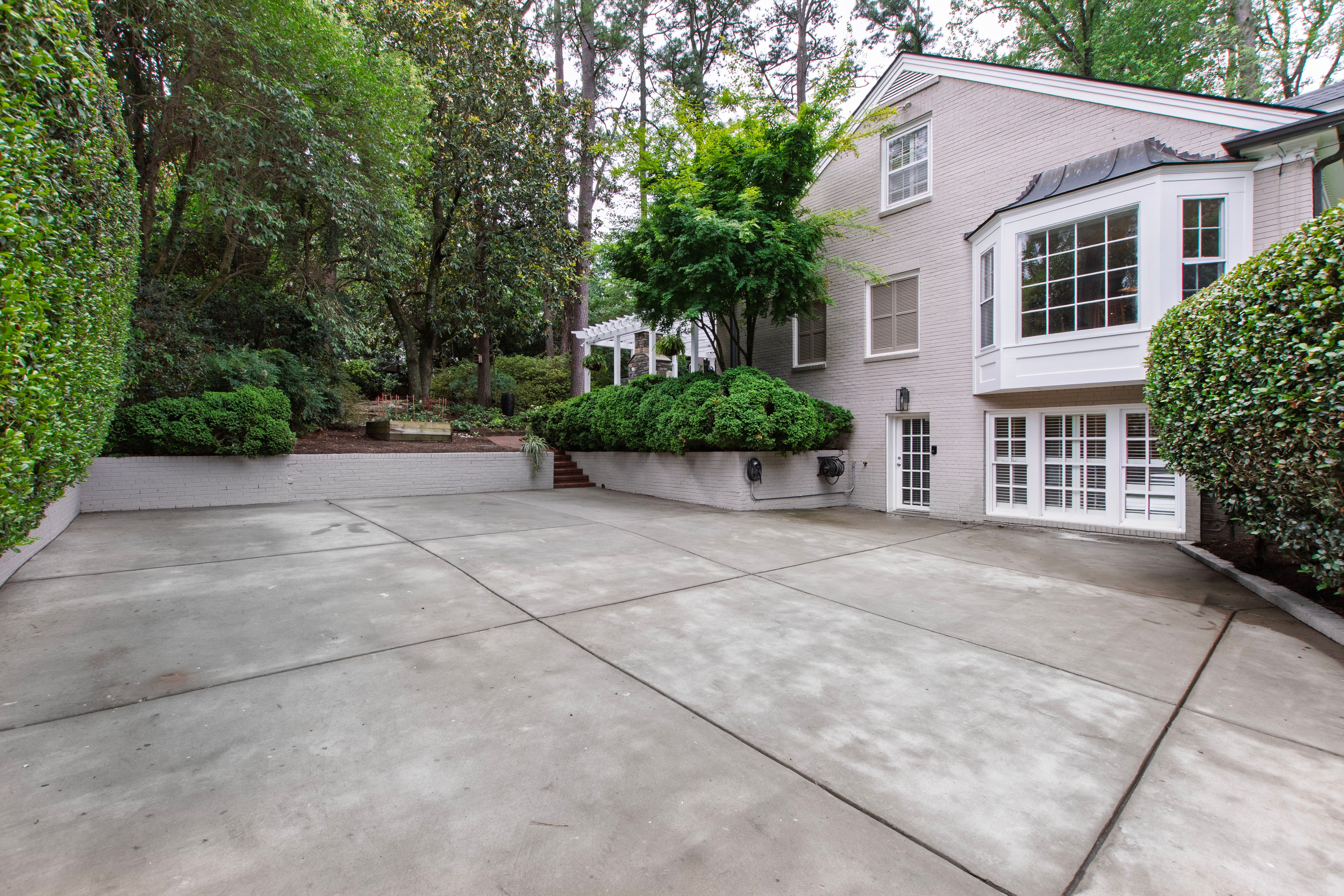  2507 Sanderson Drive, Raleigh, NC 27608 - 物件實景