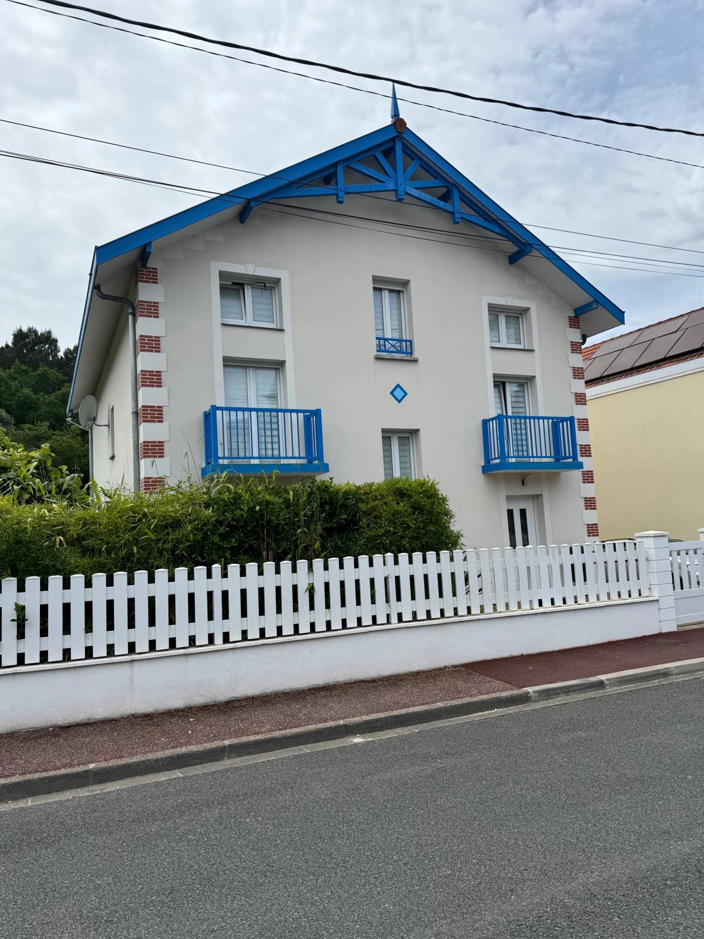 Arcachon, New Aquitaine, 33120, FR, 7 Bedrooms Bedrooms, ,5 BathroomsBathrooms,Residential,For Sale,1840237