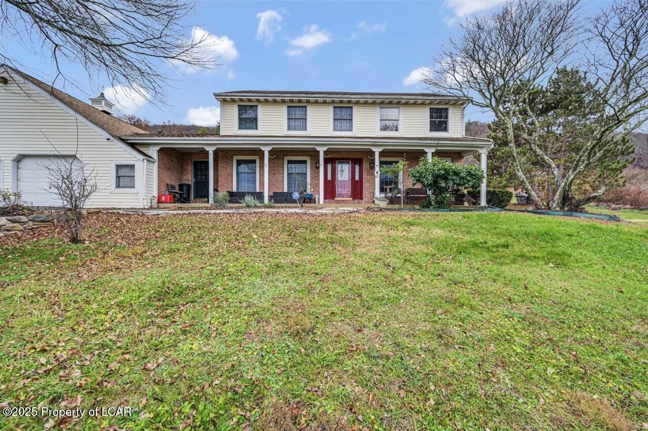 Sugarloaf, Pennsylvania, 18249, United States, 4 Bedrooms Bedrooms, ,3 BathroomsBathrooms,Residential,For Sale,1996756