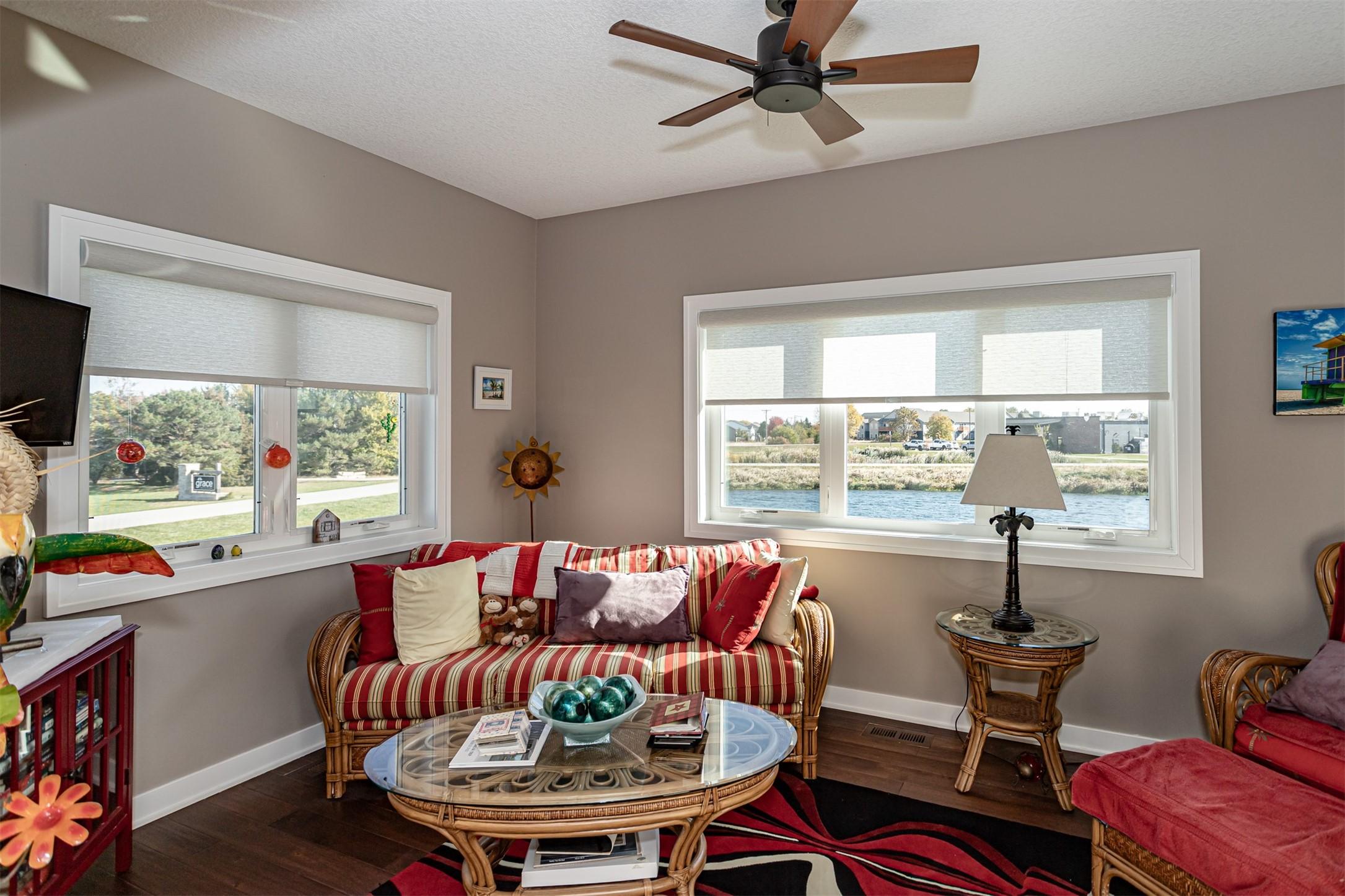 Huxley, Iowa, 50124, United States, 3 Bedrooms Bedrooms, ,4 BathroomsBathrooms,Residential,For Sale,1975507