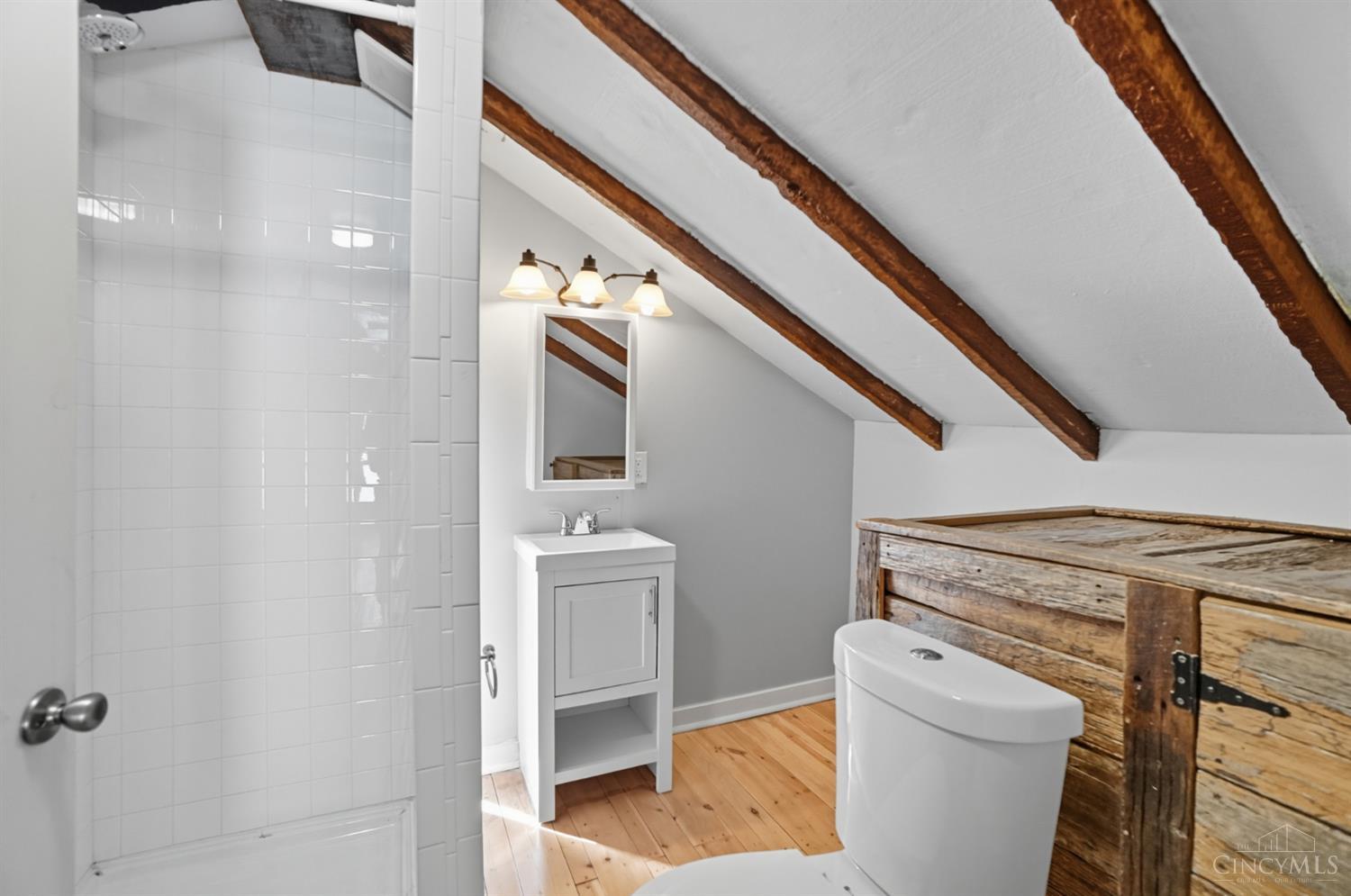 Cincinnati, Ohio, 45226, United States, ,Residential,For Sale,1996186