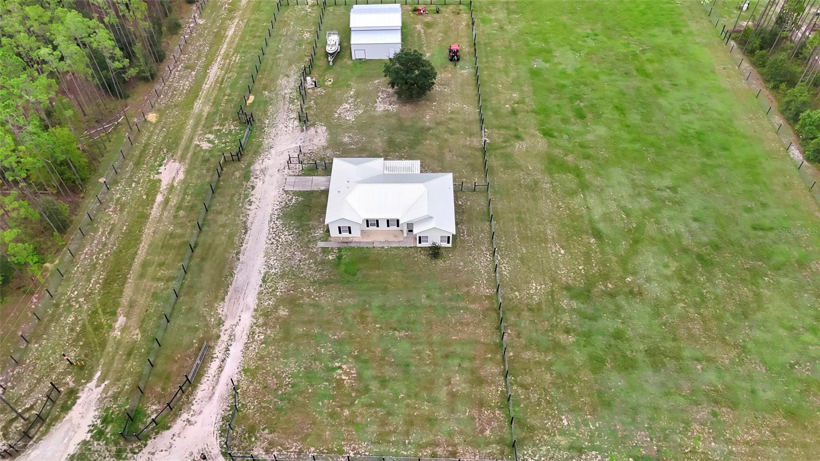 GROVELAND, Florida, 34736, United States, 3 Bedrooms Bedrooms, ,2 BathroomsBathrooms,Residential,For Sale,1932876