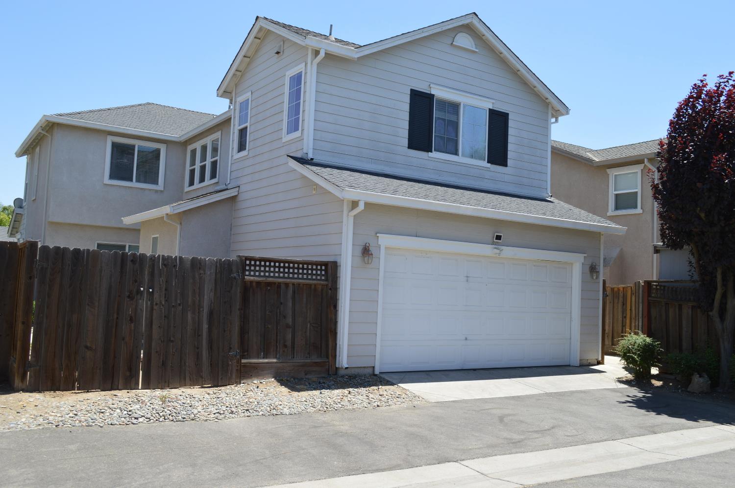 Turlock, California, 95382, United States, 3 Bedrooms Bedrooms, ,2 BathroomsBathrooms,Residential,For Sale,1992840